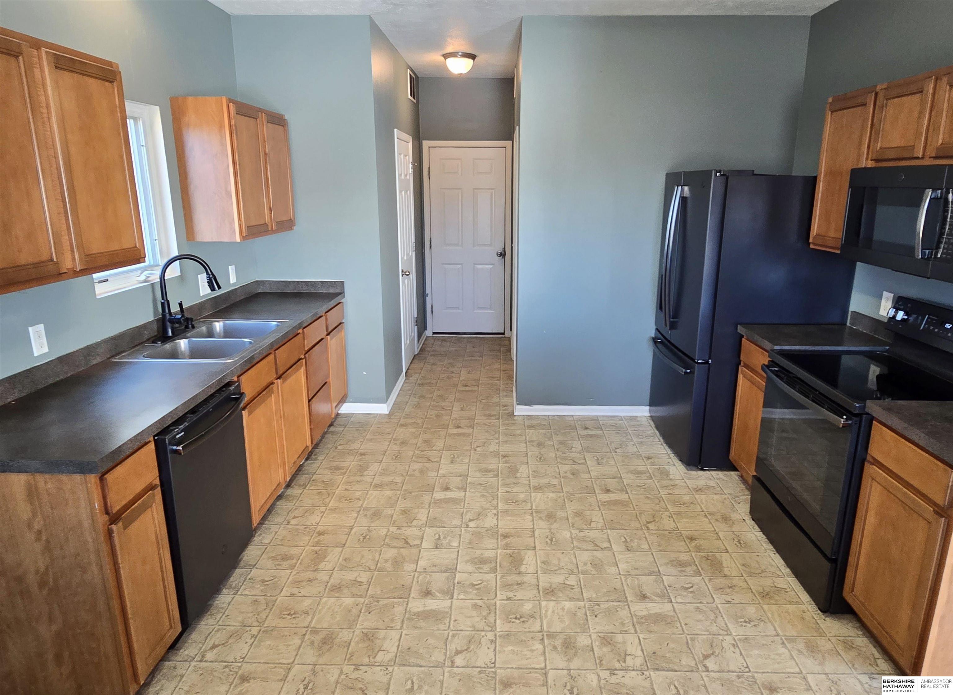 Lincoln, Nebraska 68524, United States, 4 Bedrooms Bedrooms, ,4 BathroomsBathrooms,Residential,Active,84167