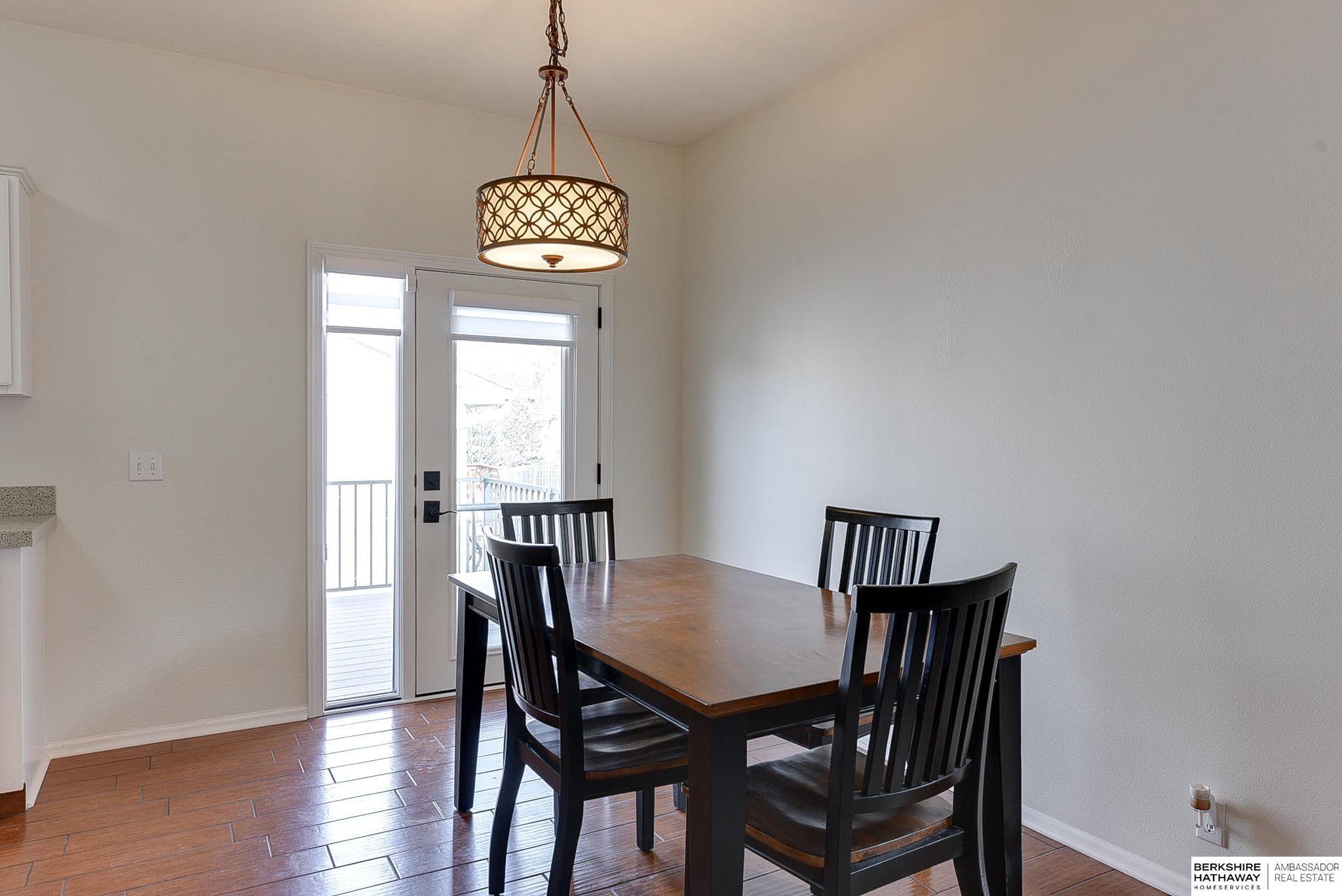 Omaha, Nebraska 68116, United States, 2 Bedrooms Bedrooms, ,2 BathroomsBathrooms,Residential,Pending,76934