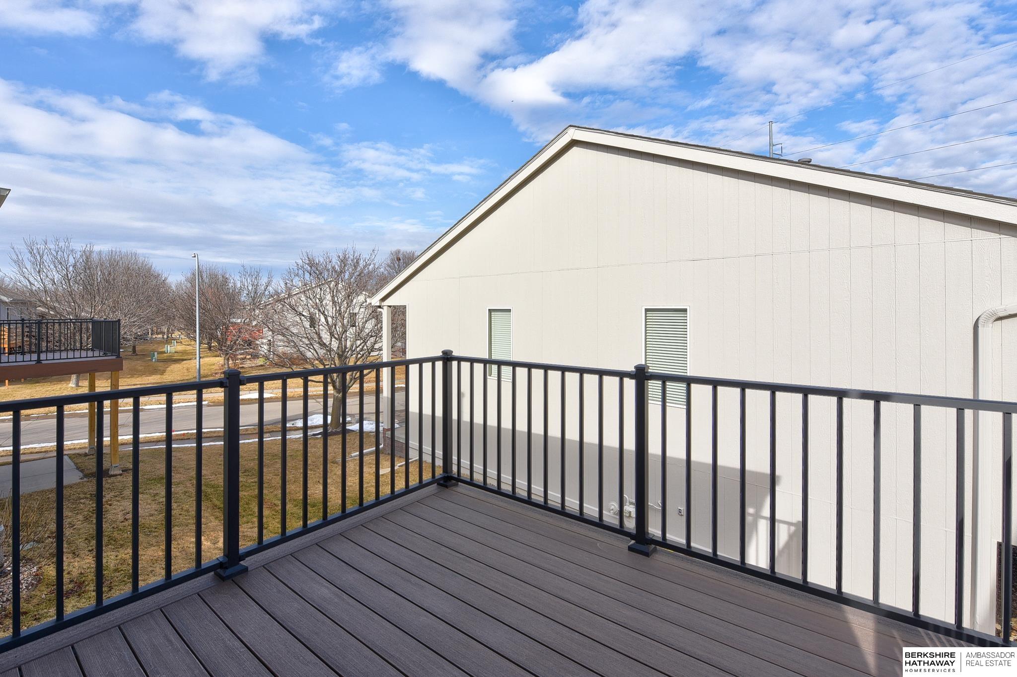 Omaha, Nebraska 68116, United States, 2 Bedrooms Bedrooms, ,2 BathroomsBathrooms,Residential,Pending,76934