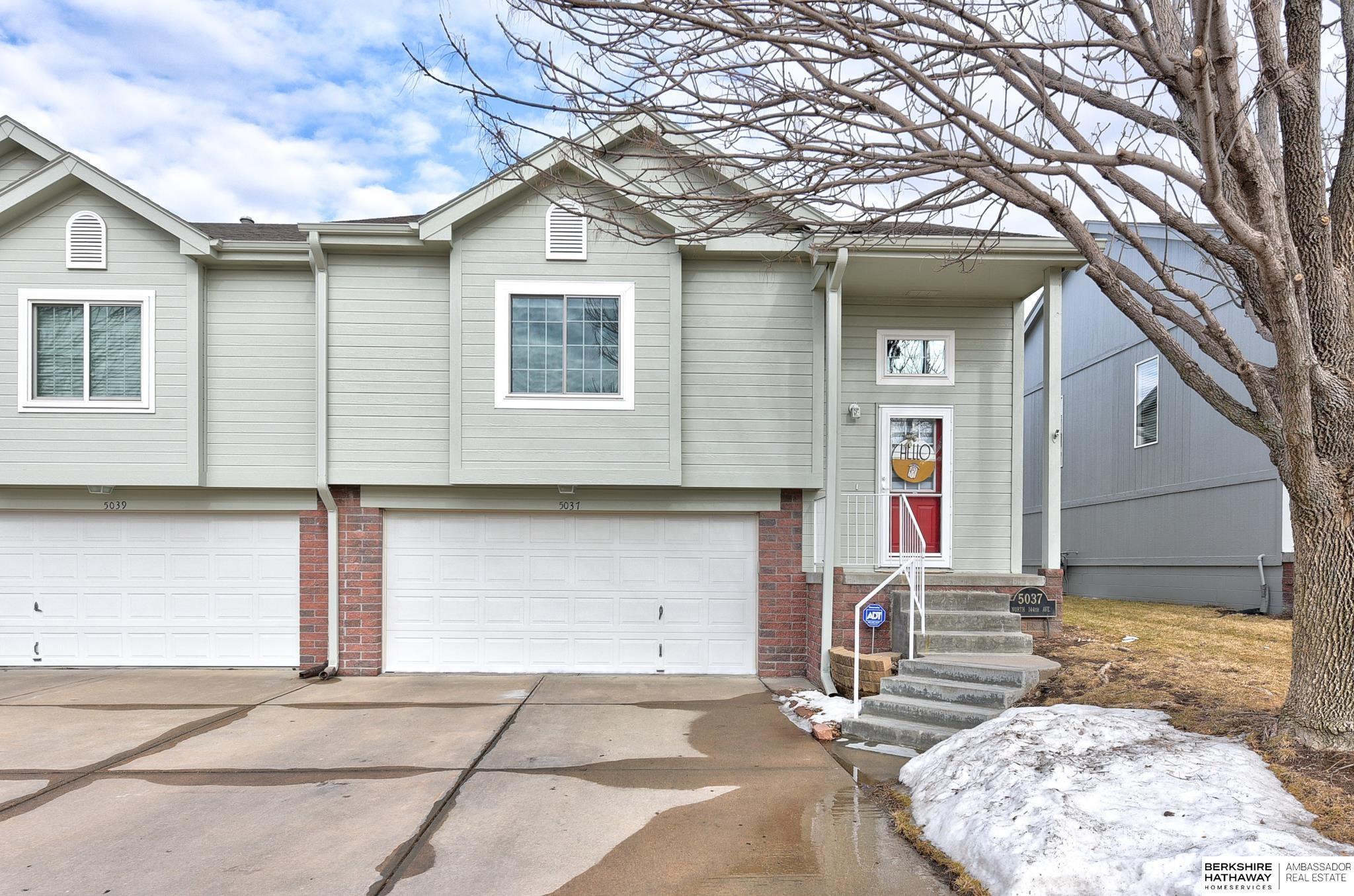 Omaha, Nebraska 68116, United States, 2 Bedrooms Bedrooms, ,2 BathroomsBathrooms,Residential,Pending,76934