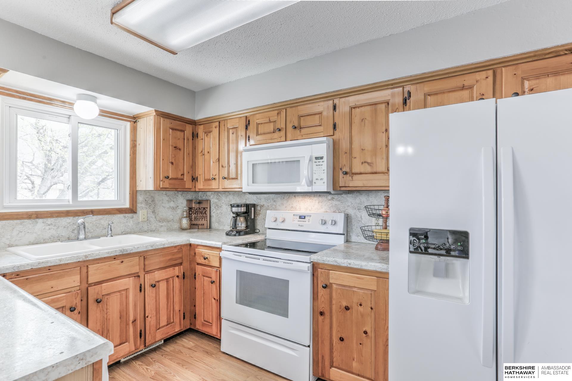 Omaha, Nebraska 68069, United States, 3 Bedrooms Bedrooms, ,1 BathroomBathrooms,Residential,Pending,109764