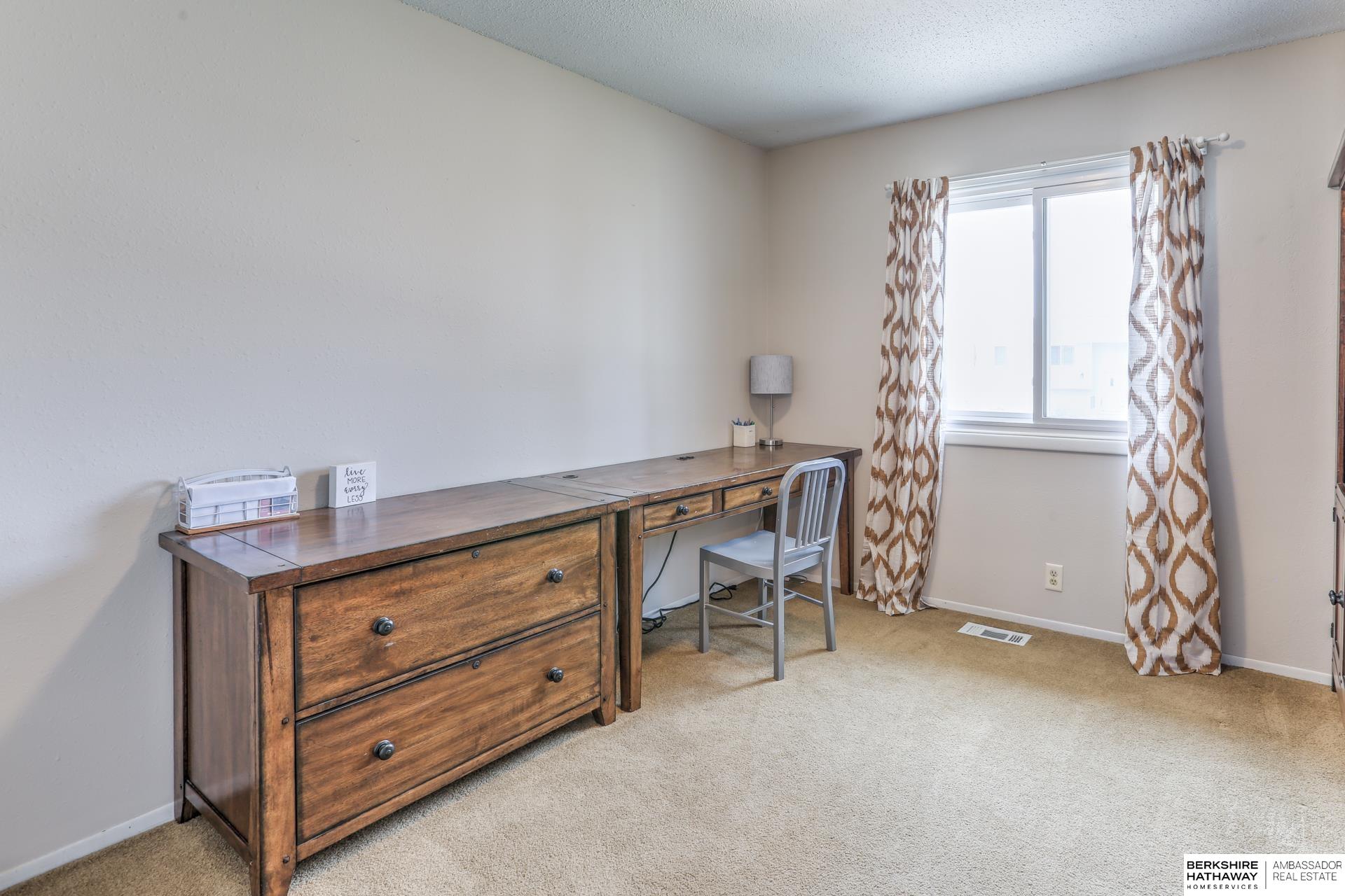 Omaha, Nebraska 68069, United States, 3 Bedrooms Bedrooms, ,1 BathroomBathrooms,Residential,Pending,109764