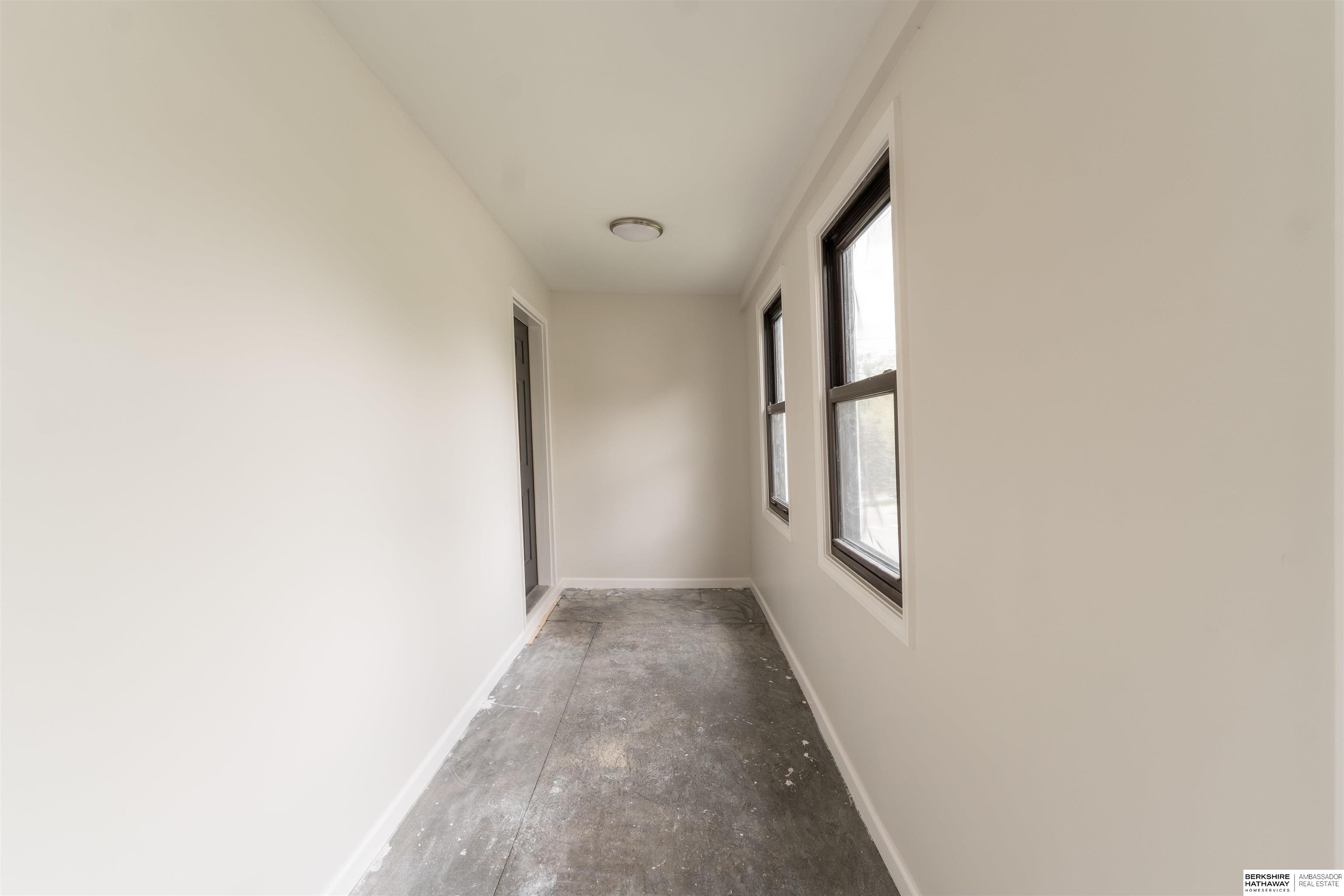 Omaha, Nebraska 68111, United States, 2 Bedrooms Bedrooms, ,1 BathroomBathrooms,Residential,Pending,115298