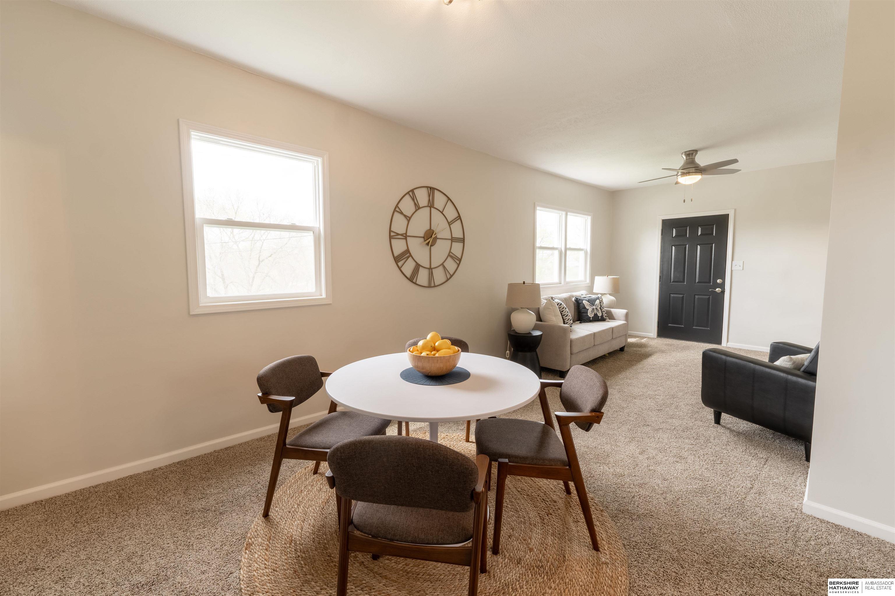 Omaha, Nebraska 68111, United States, 2 Bedrooms Bedrooms, ,1 BathroomBathrooms,Residential,Pending,115298