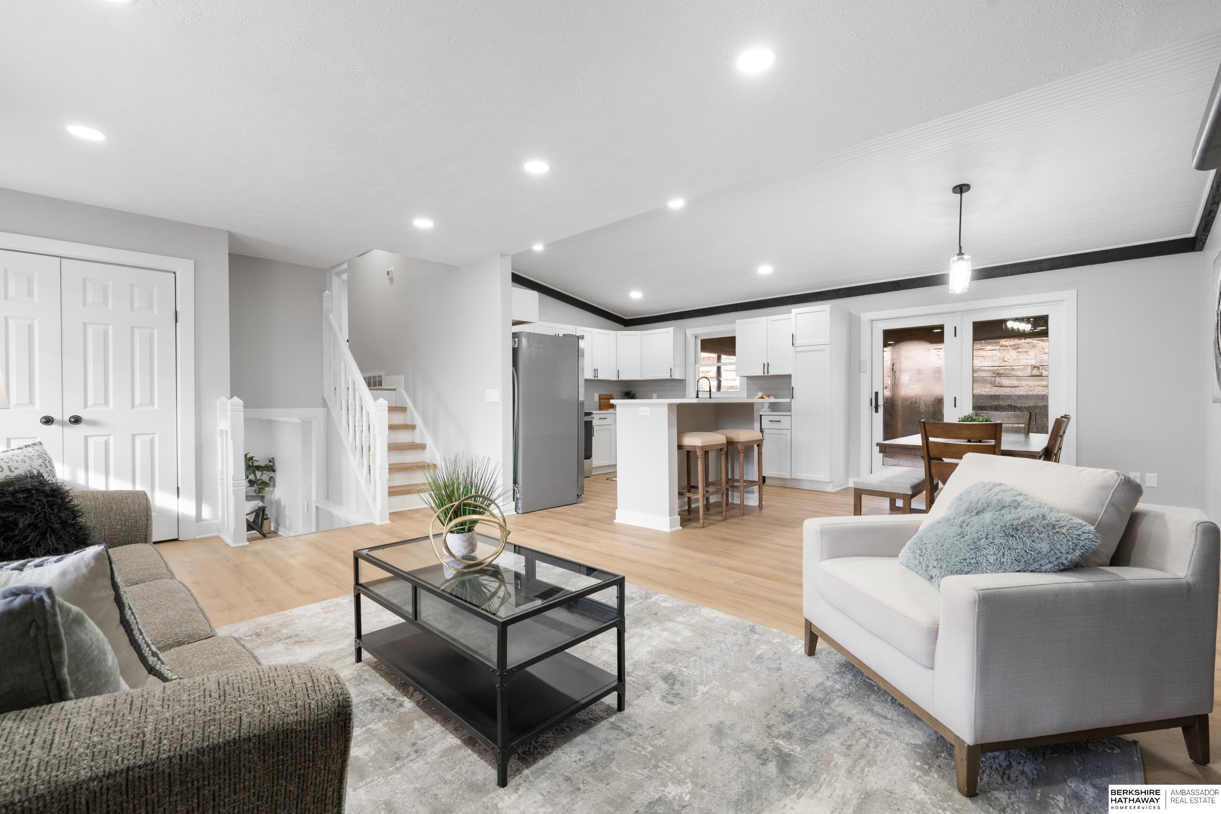 Blair, Nebraska 68008, United States, 3 Bedrooms Bedrooms, ,2 BathroomsBathrooms,Residential,Pending,15598