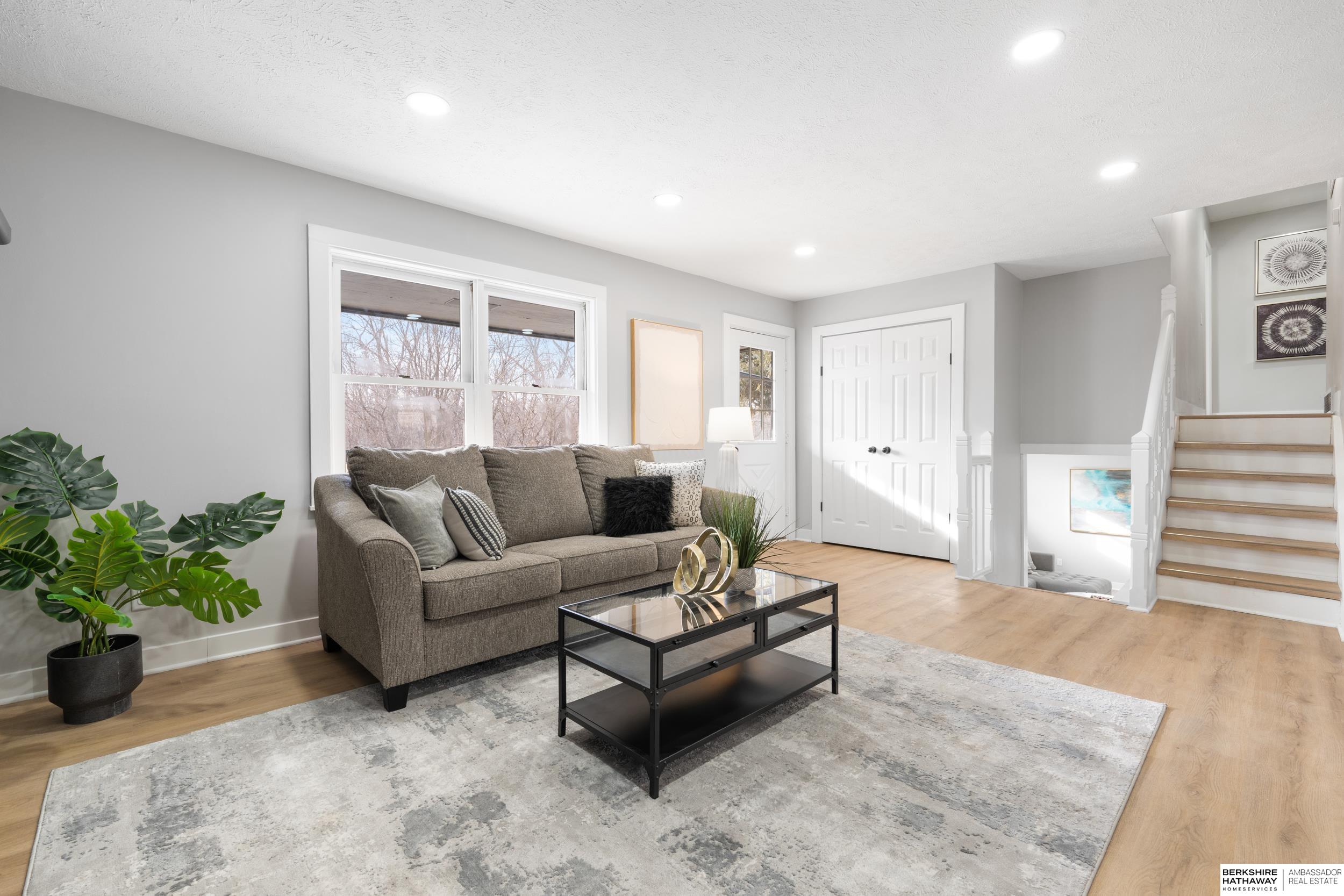 Blair, Nebraska 68008, United States, 3 Bedrooms Bedrooms, ,2 BathroomsBathrooms,Residential,Pending,15598