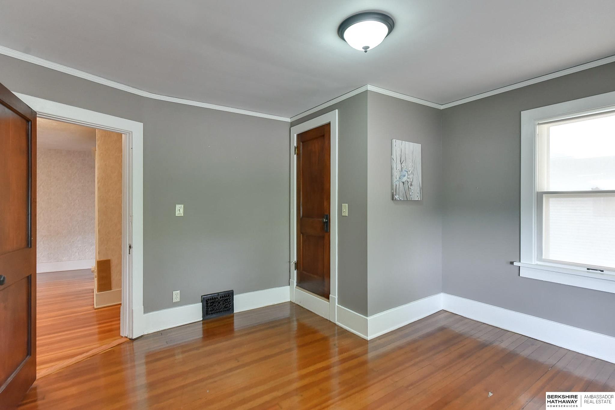 Omaha, Nebraska 68131, United States, 4 Bedrooms Bedrooms, ,4 BathroomsBathrooms,Residential,Pending,25496