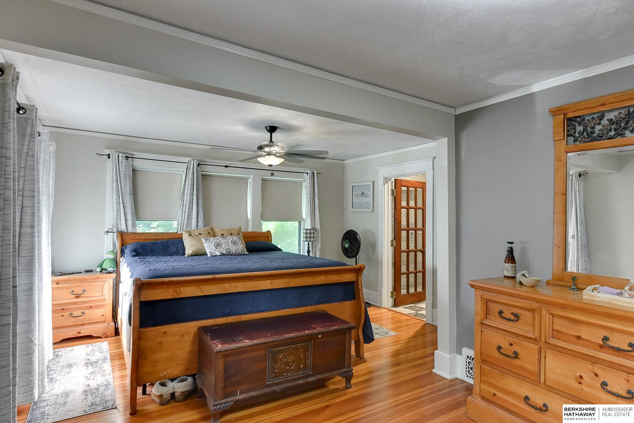 Omaha, Nebraska 68131, United States, 4 Bedrooms Bedrooms, ,4 BathroomsBathrooms,Residential,Pending,25496