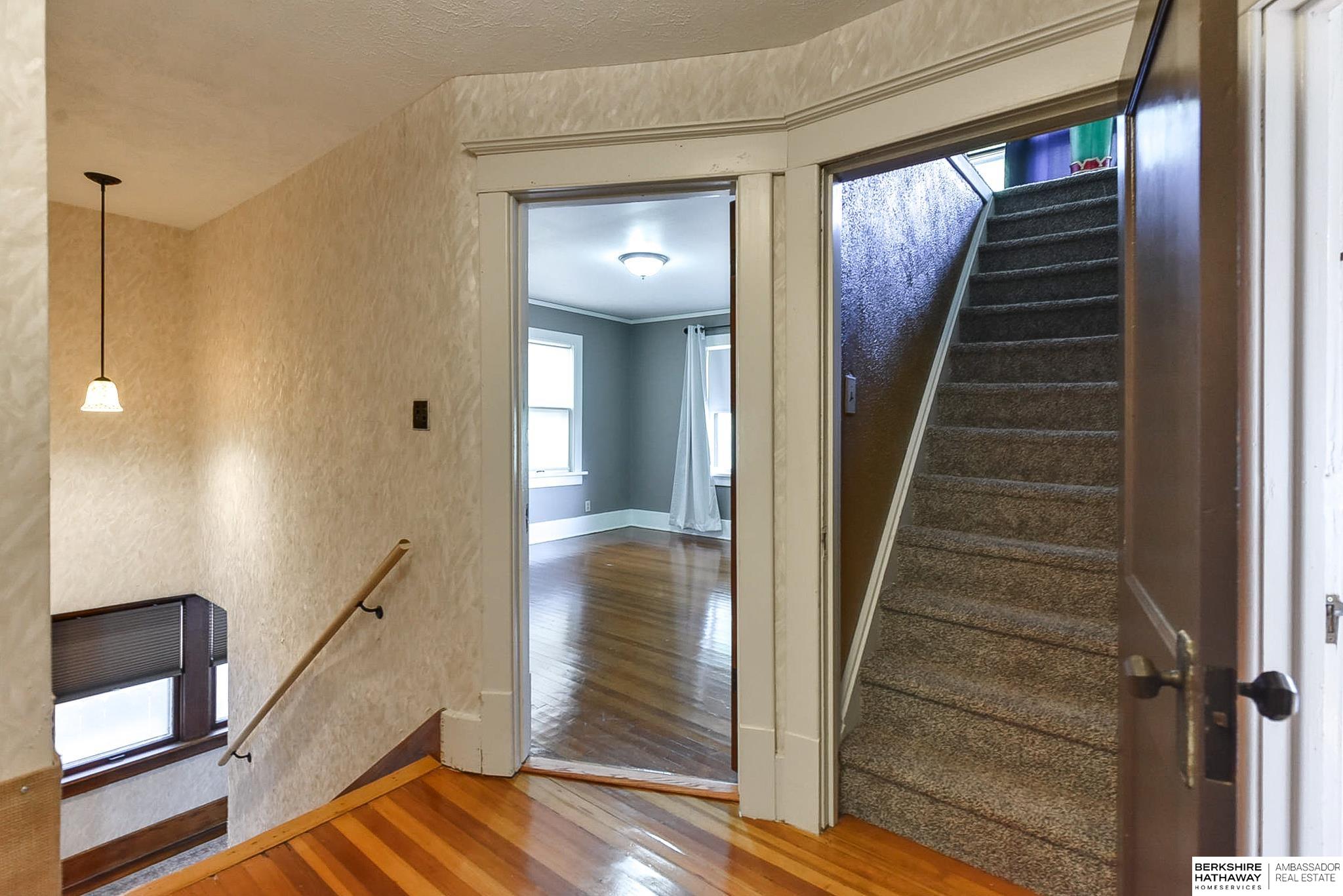 Omaha, Nebraska 68131, United States, 4 Bedrooms Bedrooms, ,4 BathroomsBathrooms,Residential,Pending,25496