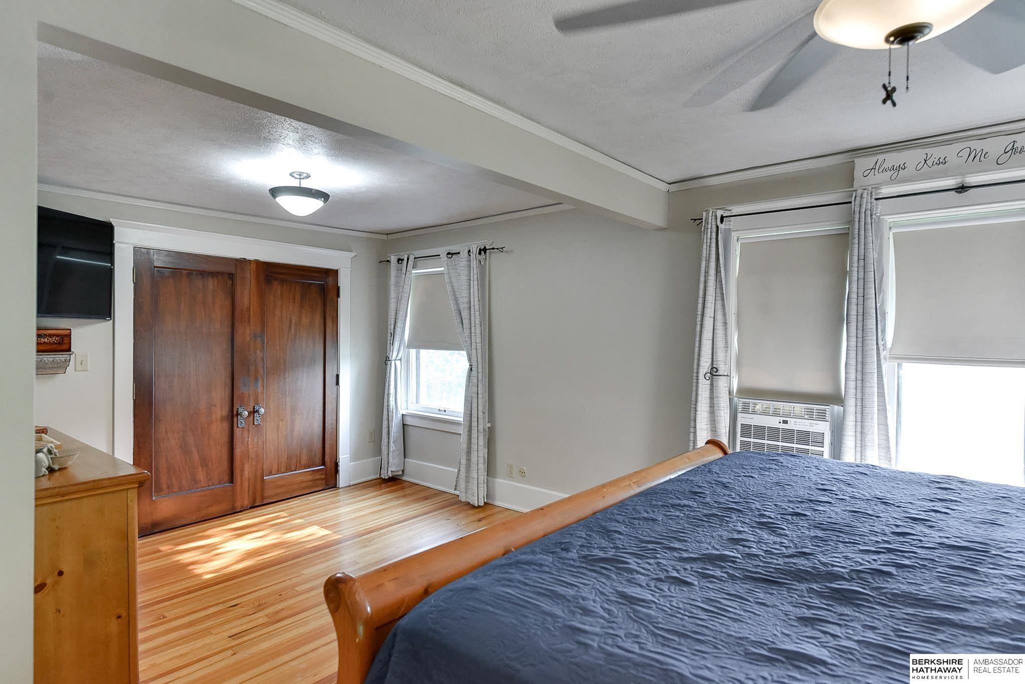 Omaha, Nebraska 68131, United States, 4 Bedrooms Bedrooms, ,4 BathroomsBathrooms,Residential,Pending,25496