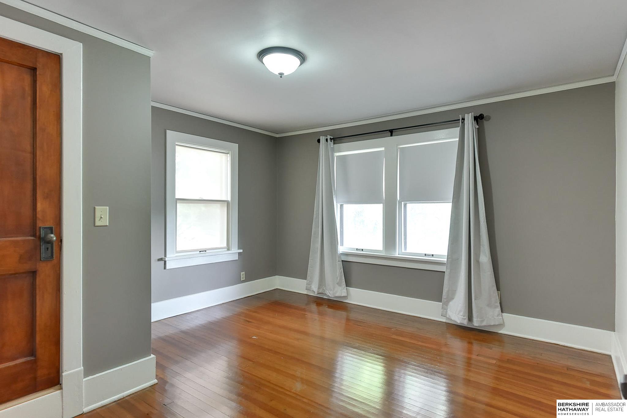 Omaha, Nebraska 68131, United States, 4 Bedrooms Bedrooms, ,4 BathroomsBathrooms,Residential,Pending,25496