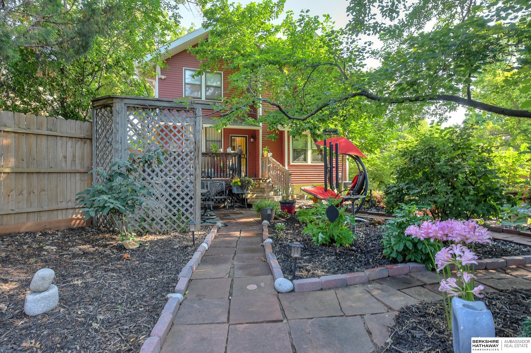 Omaha, Nebraska 68131, United States, 4 Bedrooms Bedrooms, ,4 BathroomsBathrooms,Residential,Pending,25496