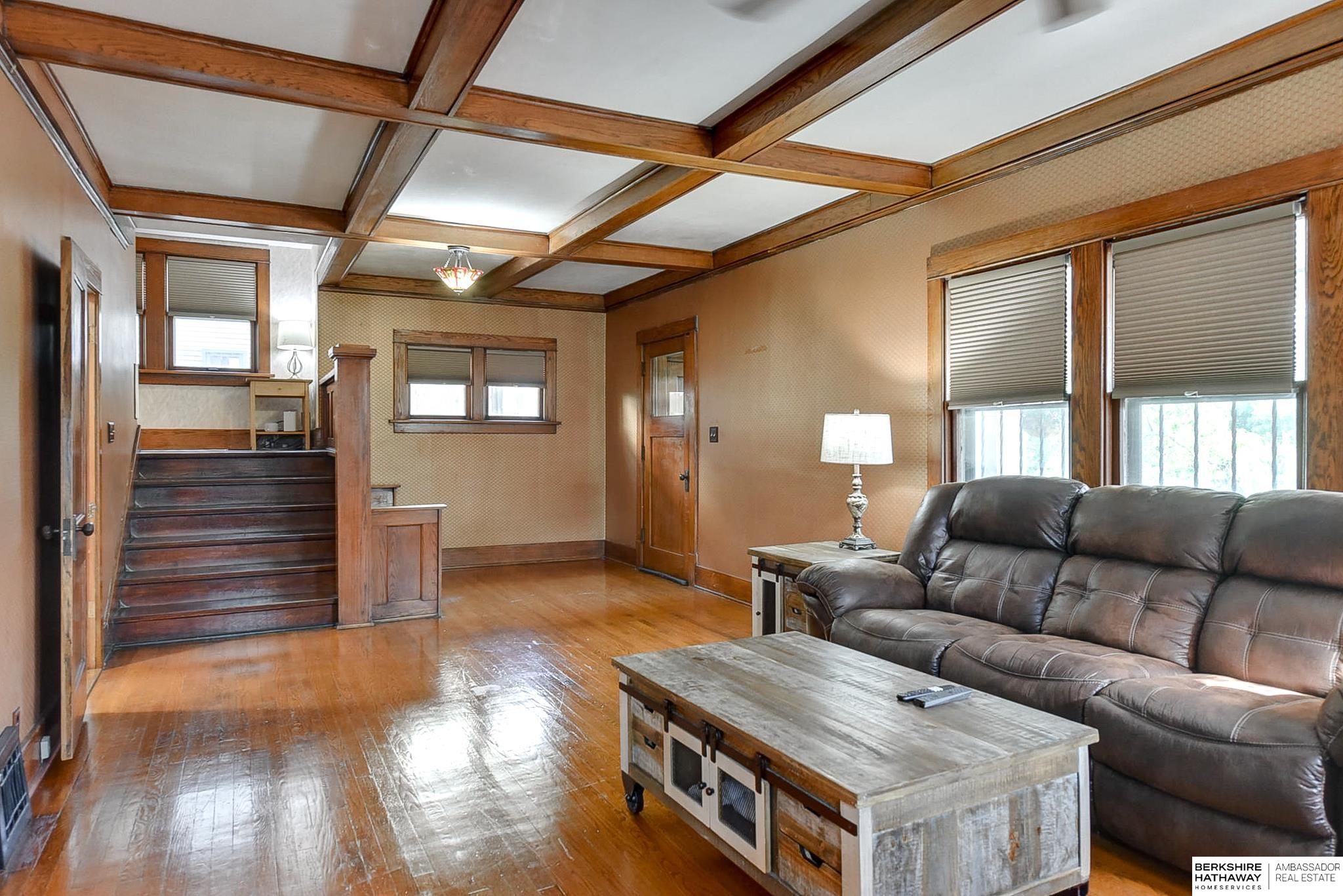 Omaha, Nebraska 68131, United States, 4 Bedrooms Bedrooms, ,4 BathroomsBathrooms,Residential,Pending,25496