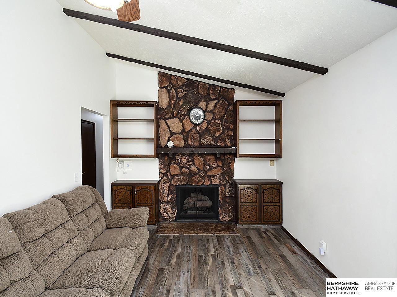 Omaha, Nebraska 68137, United States, 3 Bedrooms Bedrooms, ,2 BathroomsBathrooms,Residential,Pending,99816