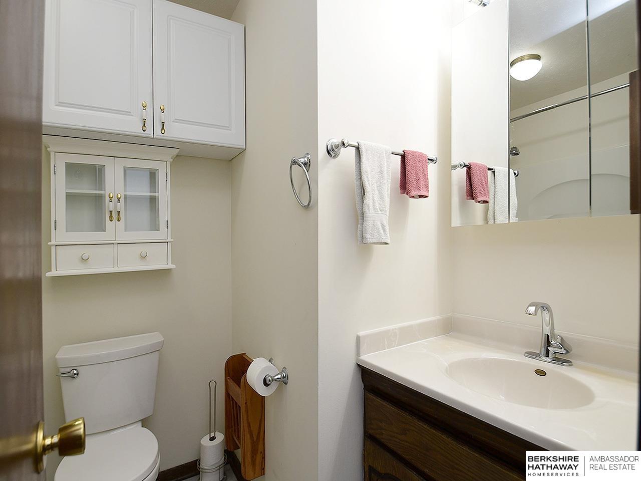 Omaha, Nebraska 68137, United States, 3 Bedrooms Bedrooms, ,2 BathroomsBathrooms,Residential,Pending,99816