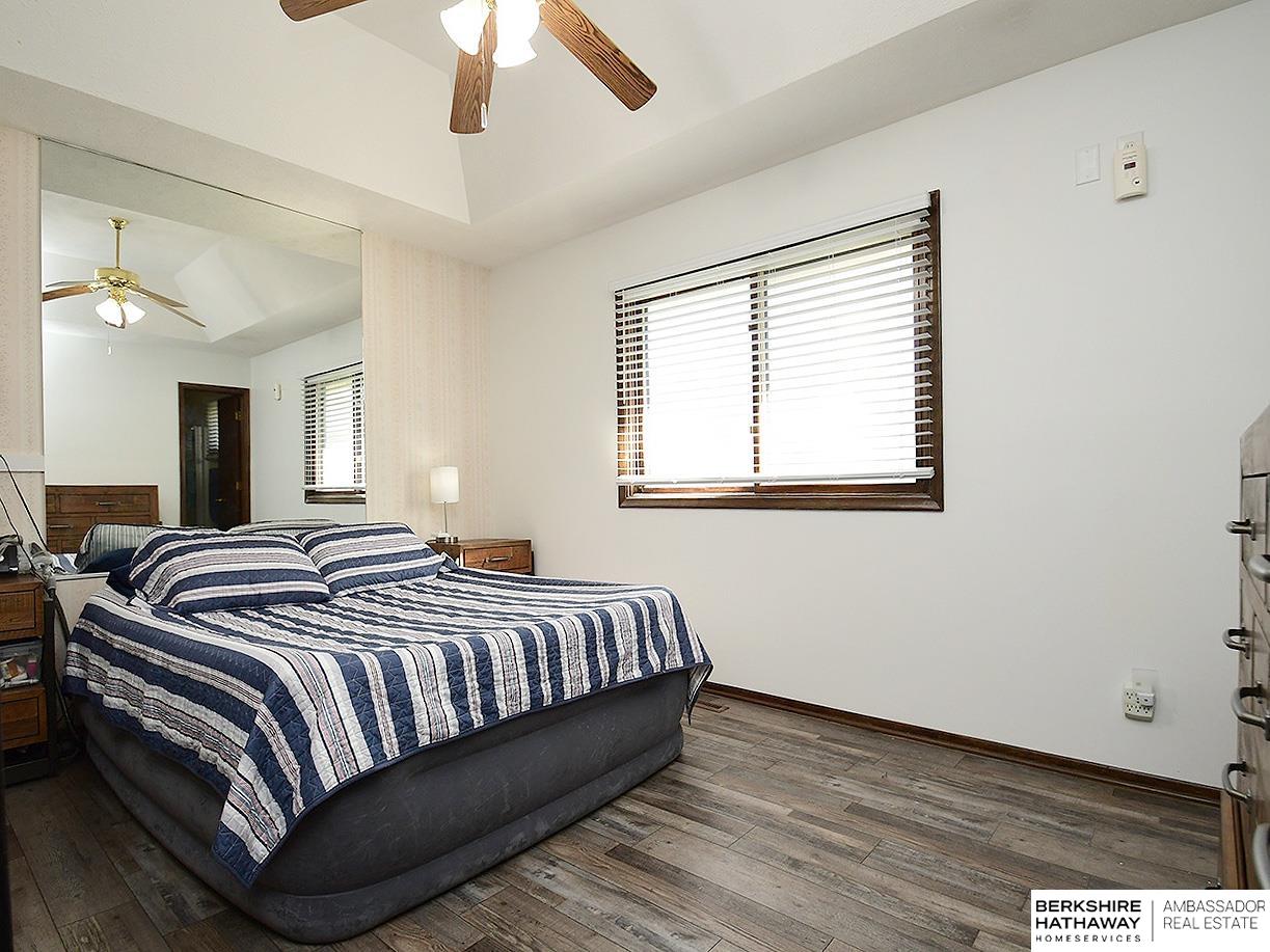 Omaha, Nebraska 68137, United States, 3 Bedrooms Bedrooms, ,2 BathroomsBathrooms,Residential,Pending,99816