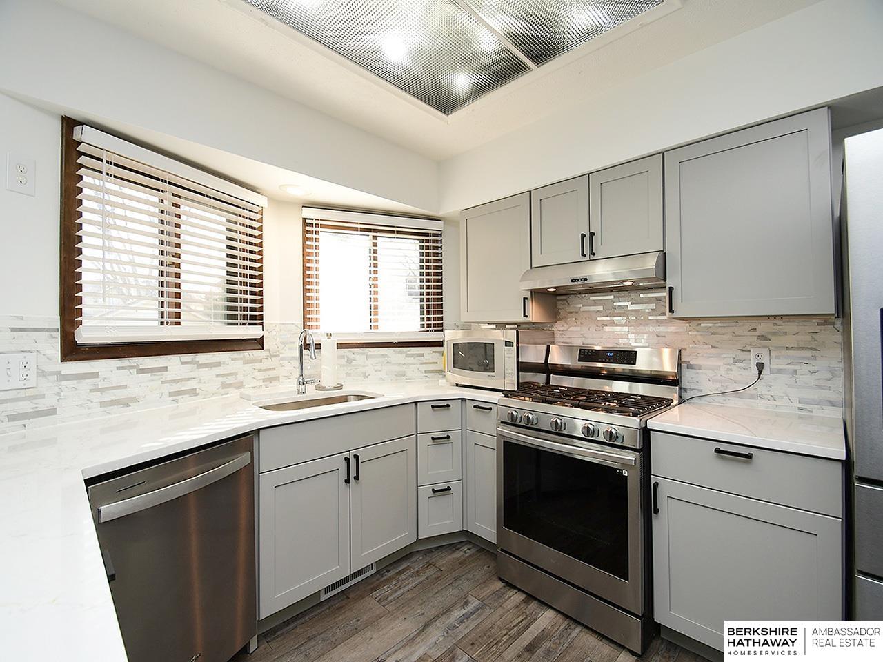 Omaha, Nebraska 68137, United States, 3 Bedrooms Bedrooms, ,2 BathroomsBathrooms,Residential,Pending,99816