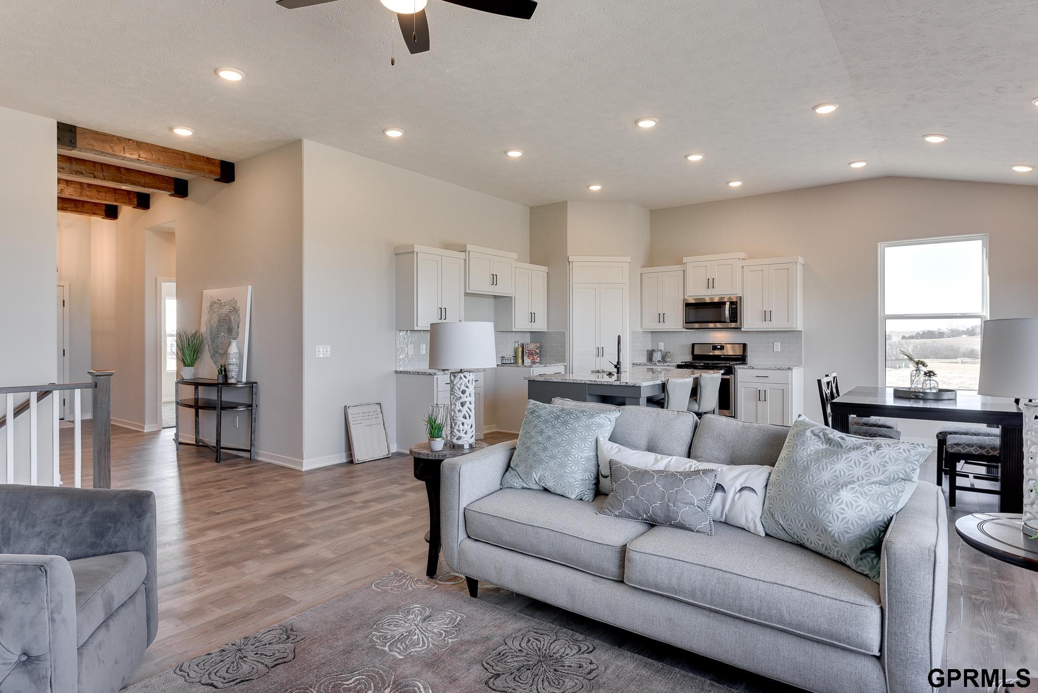 Papillion, Nebraska 68138, United States, 3 Bedrooms Bedrooms, ,2 BathroomsBathrooms,Residential,Pending,23645