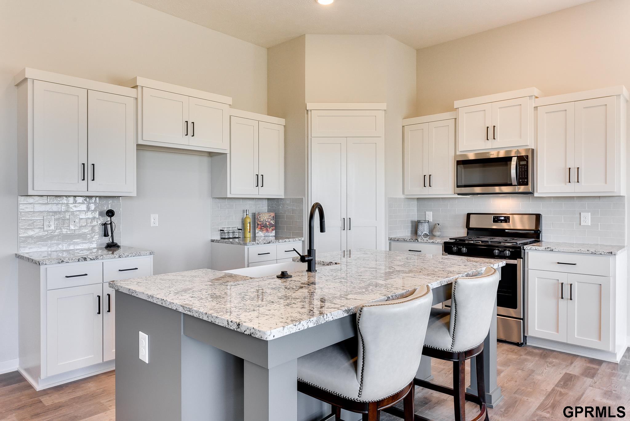 Papillion, Nebraska 68138, United States, 3 Bedrooms Bedrooms, ,2 BathroomsBathrooms,Residential,Pending,23645