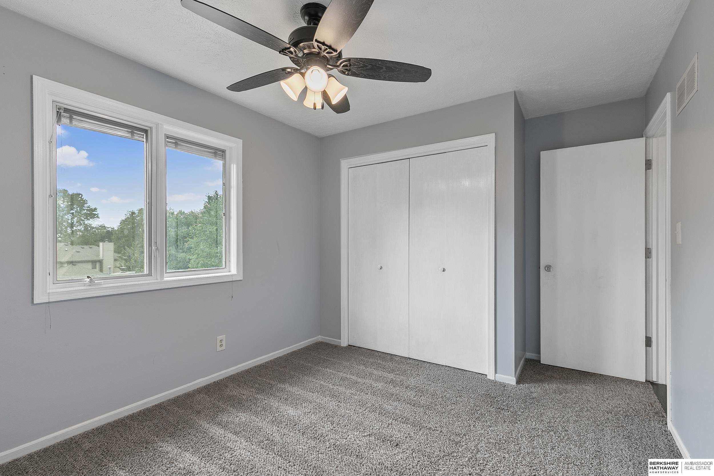 Lincoln, Nebraska 68506, United States, 3 Bedrooms Bedrooms, ,3 BathroomsBathrooms,Residential,Pending,44540