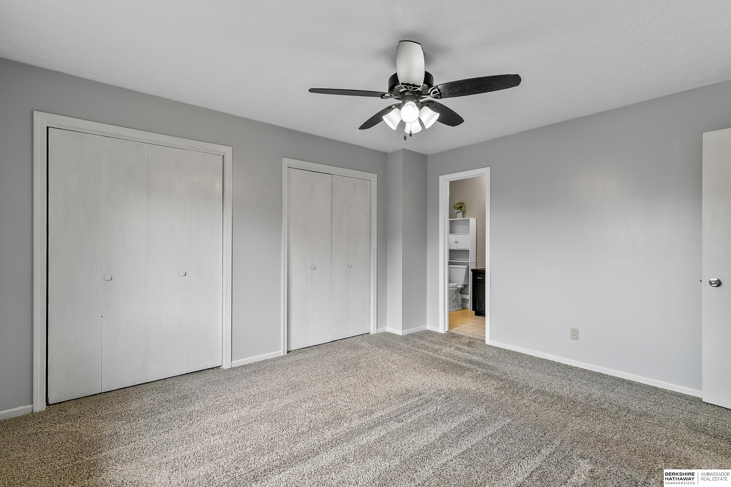 Lincoln, Nebraska 68506, United States, 3 Bedrooms Bedrooms, ,3 BathroomsBathrooms,Residential,Pending,44540