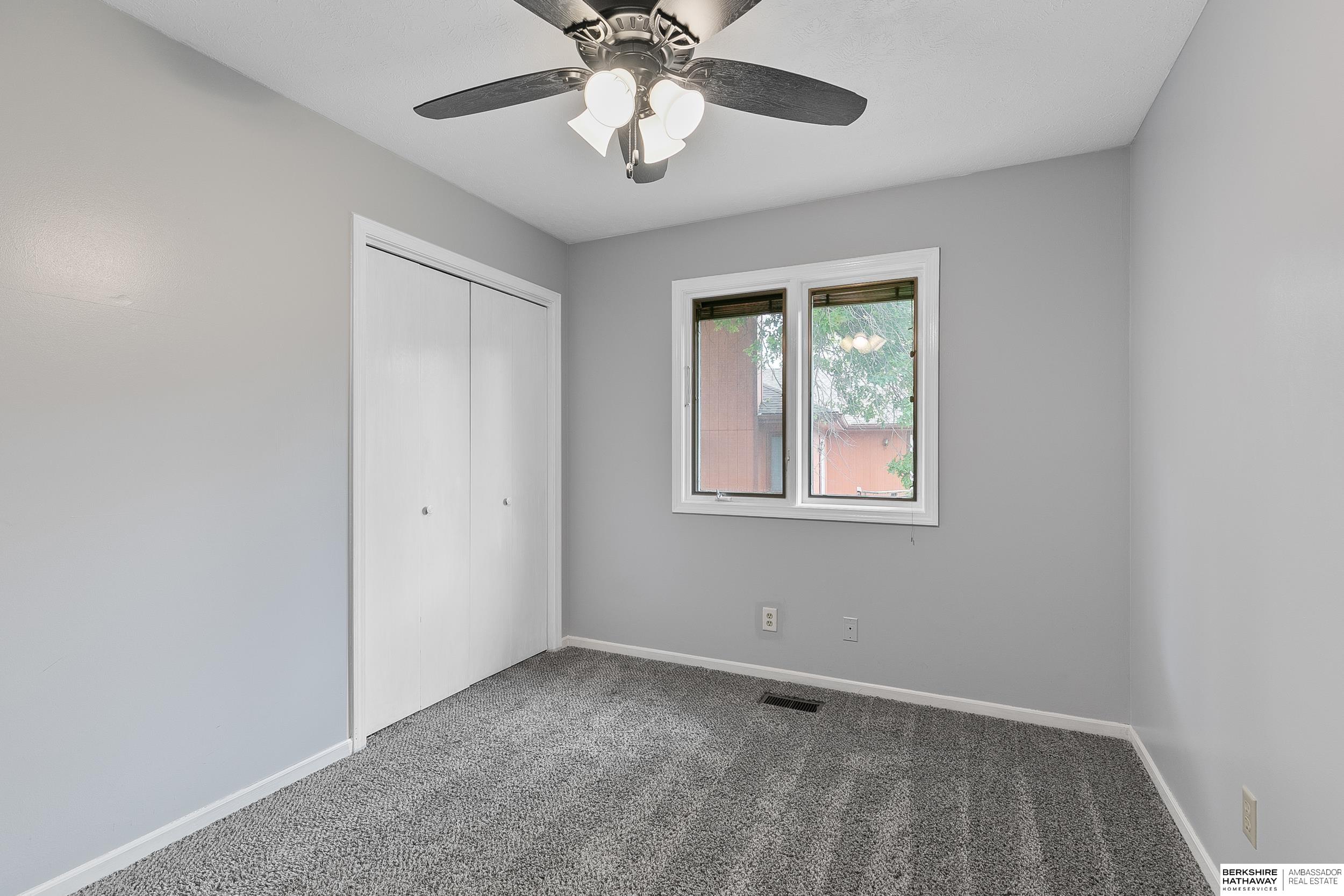 Lincoln, Nebraska 68506, United States, 3 Bedrooms Bedrooms, ,3 BathroomsBathrooms,Residential,Pending,44540