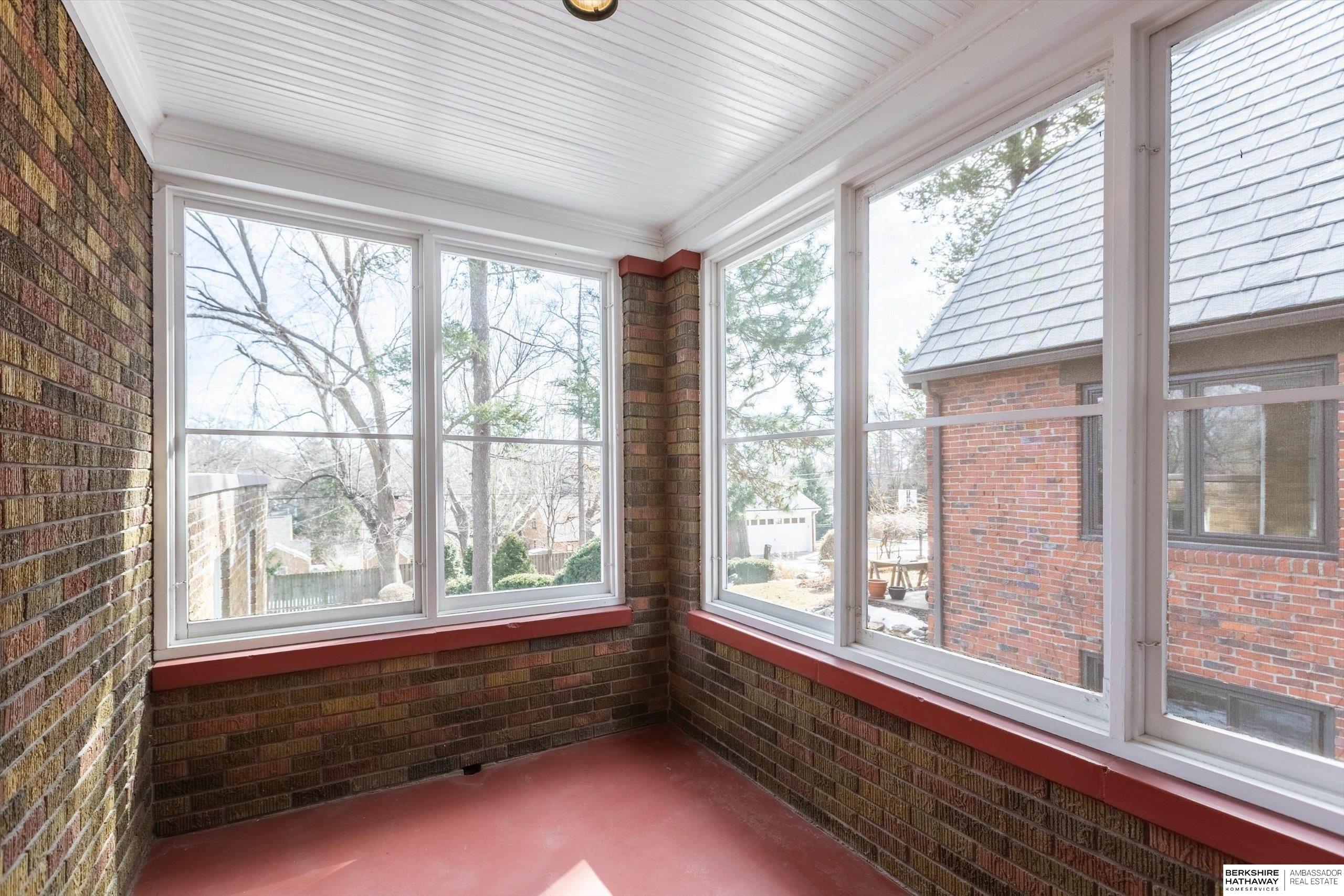 Omaha, Nebraska 68104, United States, 3 Bedrooms Bedrooms, ,2 BathroomsBathrooms,Residential,Pending,78194