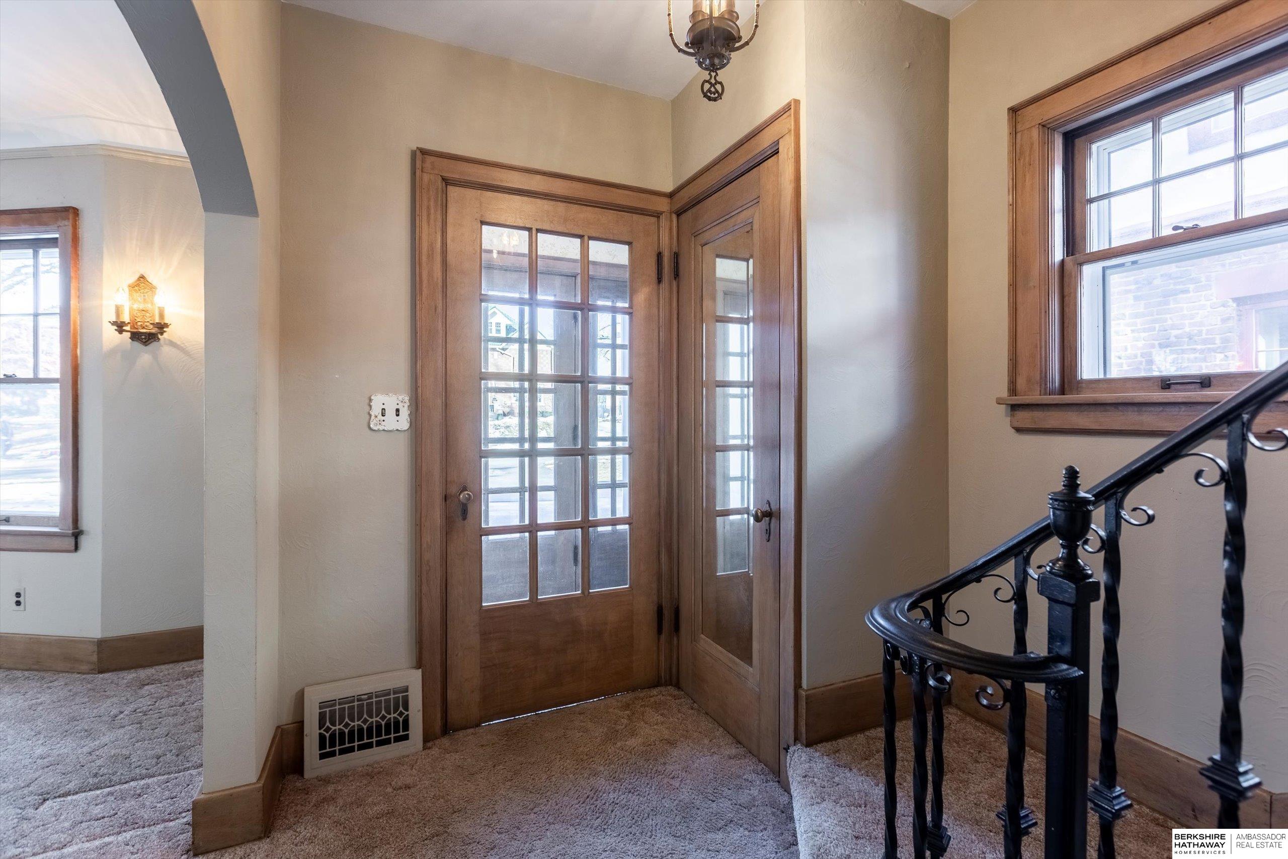 Omaha, Nebraska 68104, United States, 3 Bedrooms Bedrooms, ,2 BathroomsBathrooms,Residential,Pending,78194