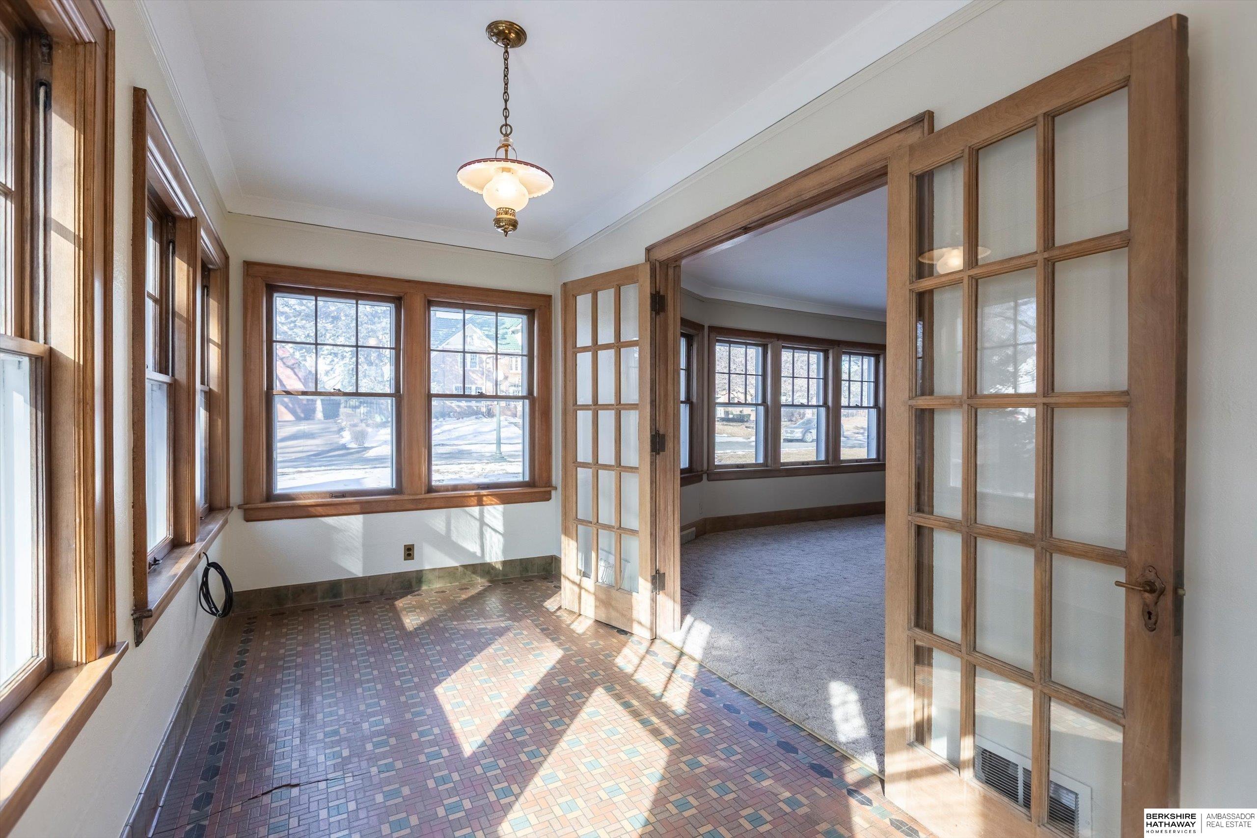 Omaha, Nebraska 68104, United States, 3 Bedrooms Bedrooms, ,2 BathroomsBathrooms,Residential,Pending,78194