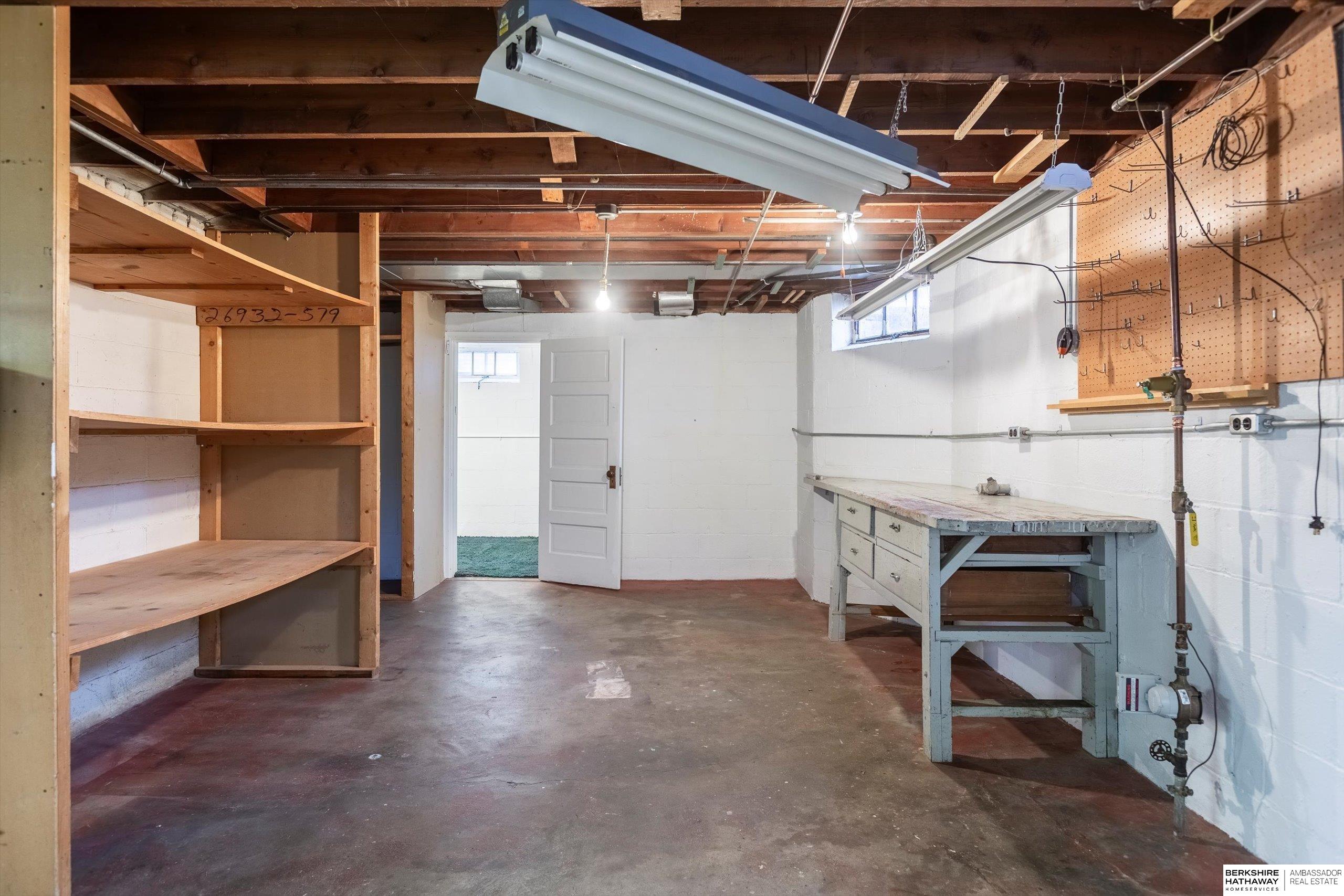 Omaha, Nebraska 68104, United States, 3 Bedrooms Bedrooms, ,2 BathroomsBathrooms,Residential,Pending,78194