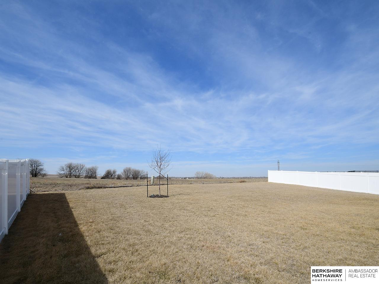 Omaha, Nebraska 68136, United States, 4 Bedrooms Bedrooms, ,3 BathroomsBathrooms,Residential,Active,94866