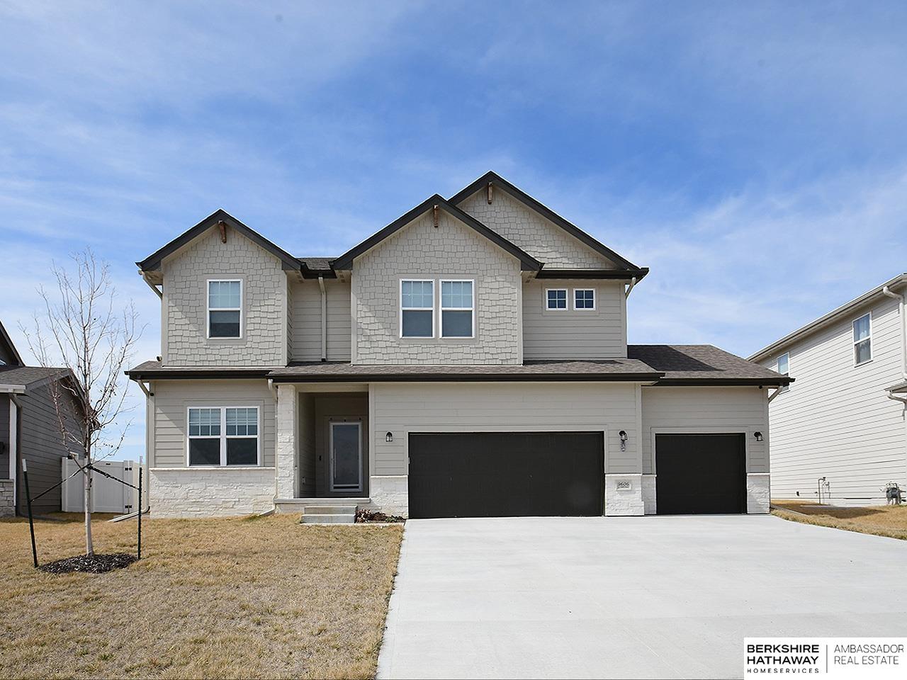 Omaha, Nebraska 68136, United States, 4 Bedrooms Bedrooms, ,3 BathroomsBathrooms,Residential,Active,94866