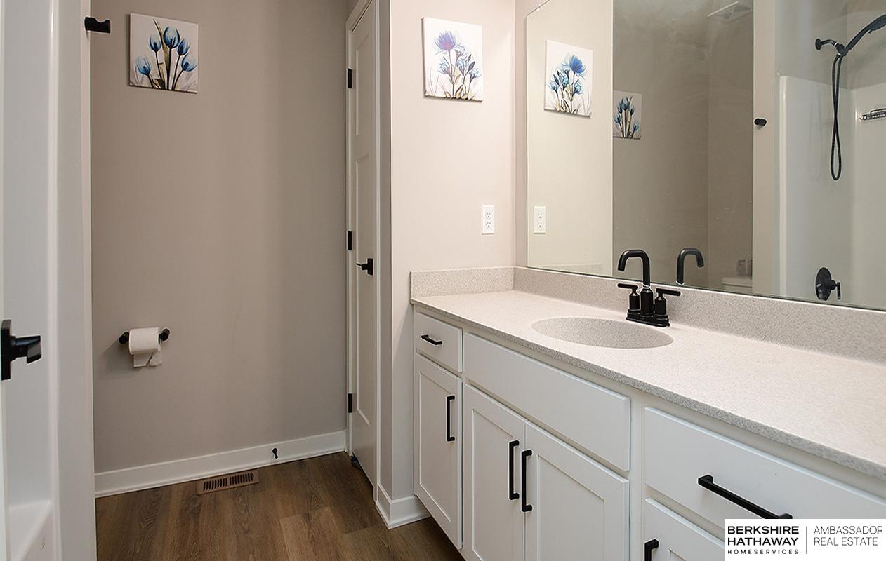 Omaha, Nebraska 68136, United States, 4 Bedrooms Bedrooms, ,3 BathroomsBathrooms,Residential,Active,94866