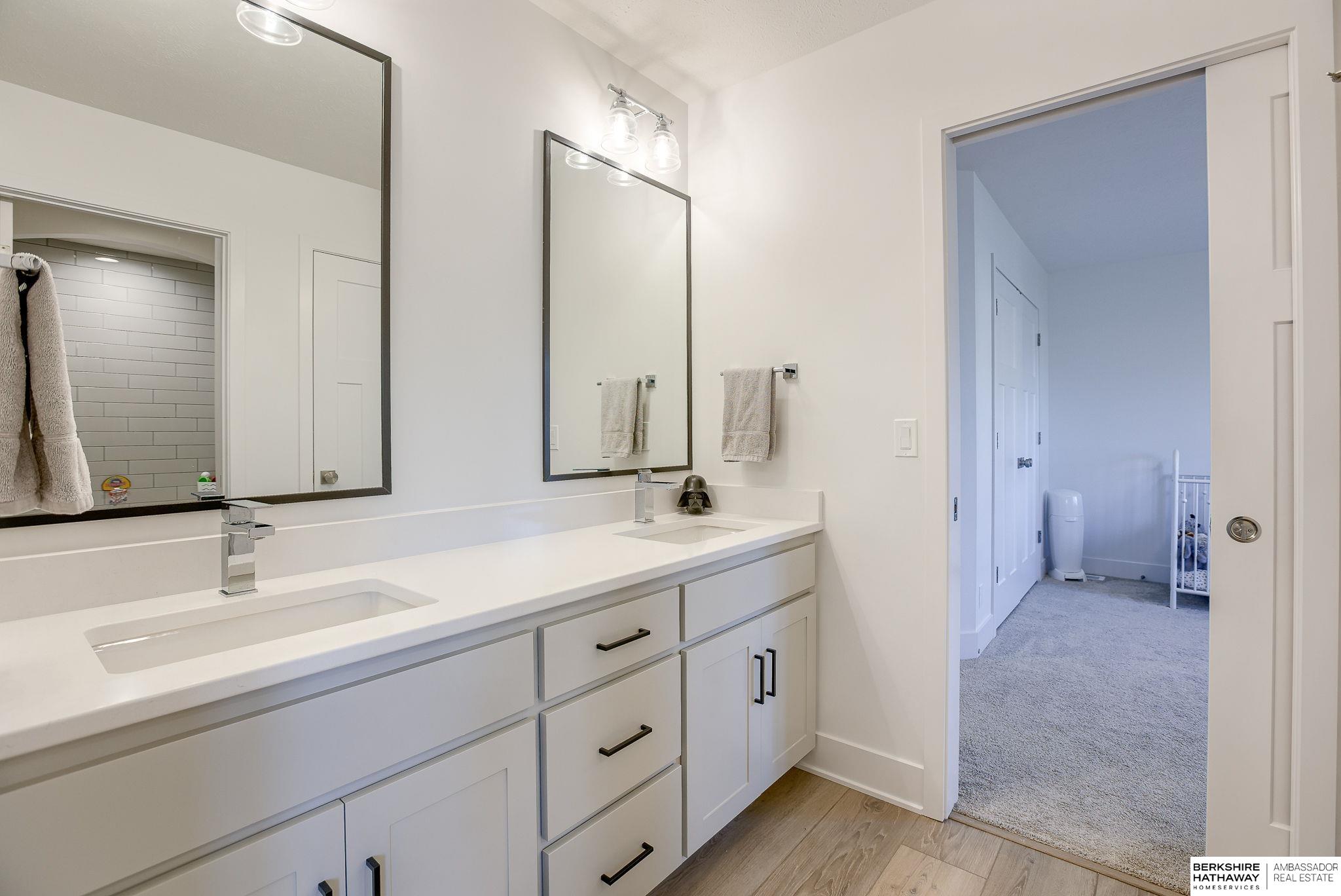 Elkhorn, Nebraska 68022, United States, 5 Bedrooms Bedrooms, ,5 BathroomsBathrooms,Residential,Active,86801