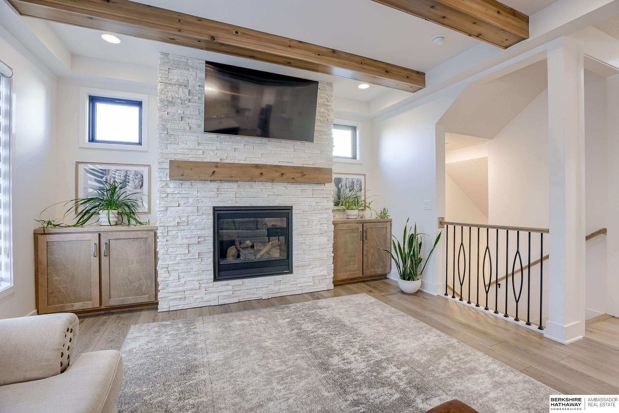 Elkhorn, Nebraska 68022, United States, 5 Bedrooms Bedrooms, ,5 BathroomsBathrooms,Residential,Active,86801