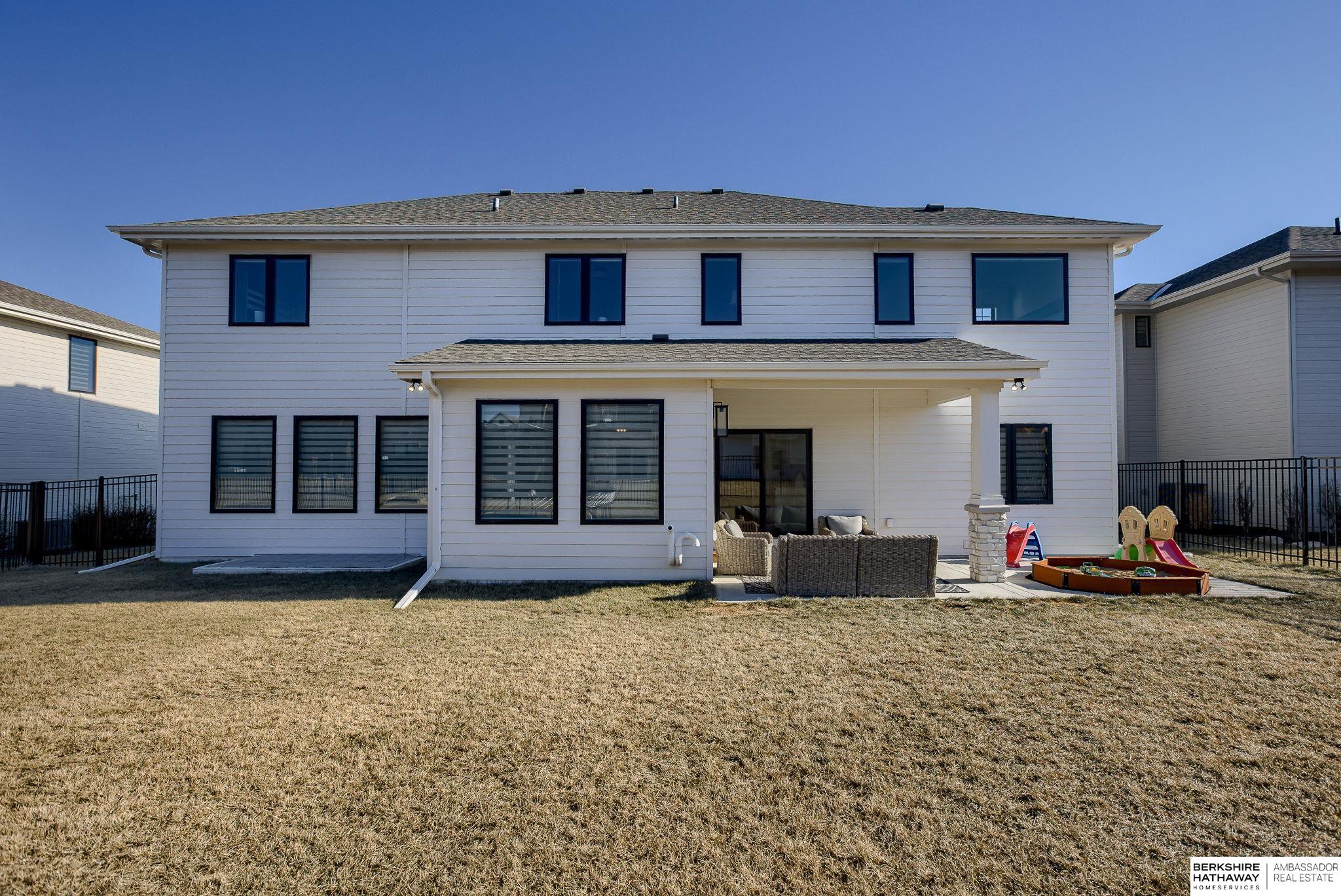 Elkhorn, Nebraska 68022, United States, 5 Bedrooms Bedrooms, ,5 BathroomsBathrooms,Residential,Active,86801