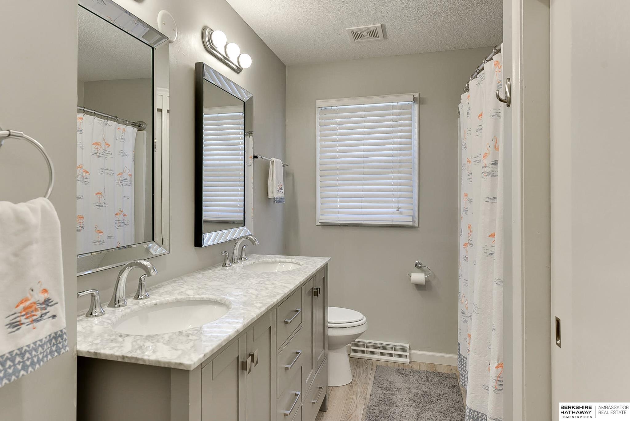 Omaha, Nebraska 68137, United States, 3 Bedrooms Bedrooms, ,2 BathroomsBathrooms,Residential,Pending,14245