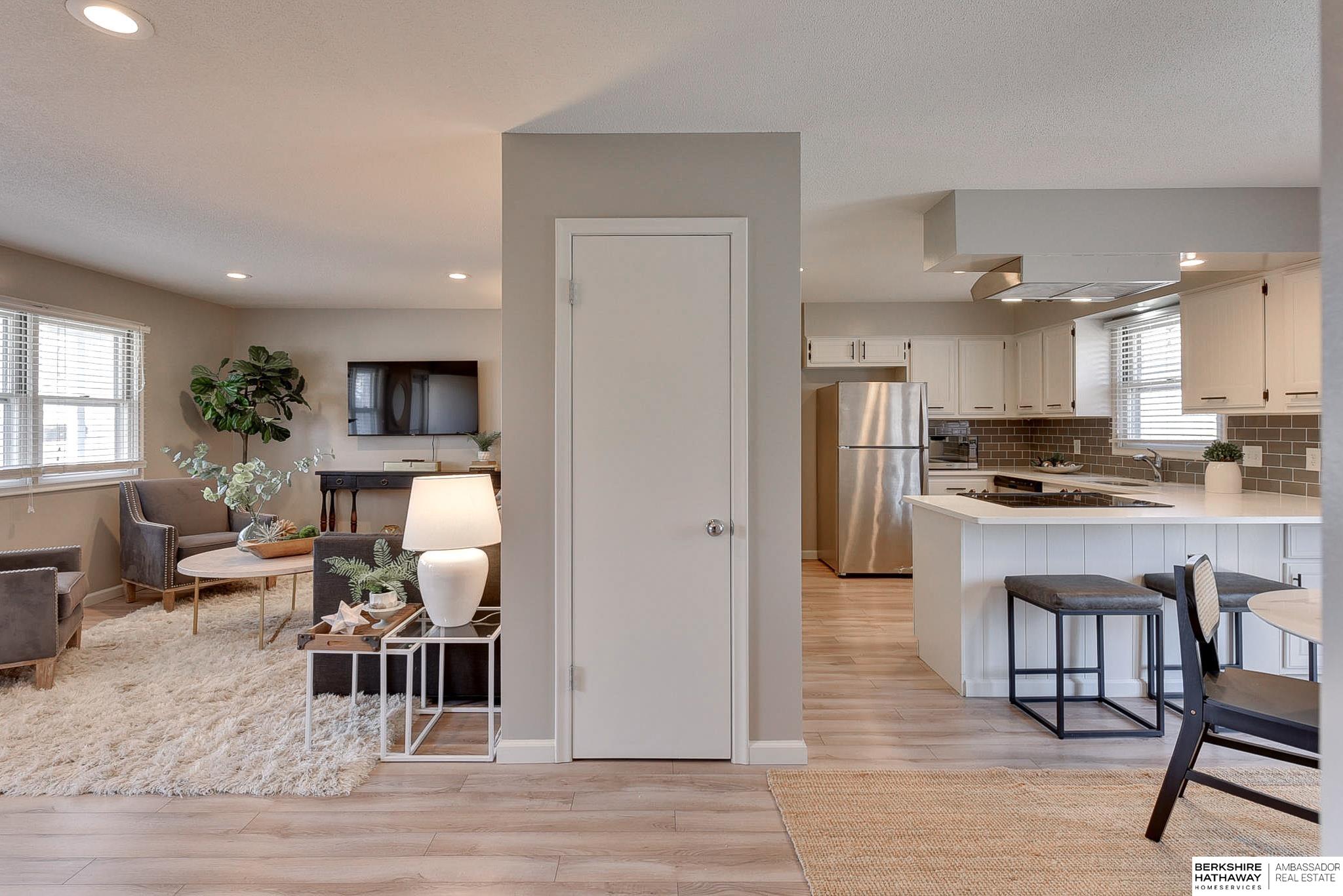 Omaha, Nebraska 68137, United States, 3 Bedrooms Bedrooms, ,2 BathroomsBathrooms,Residential,Pending,14245