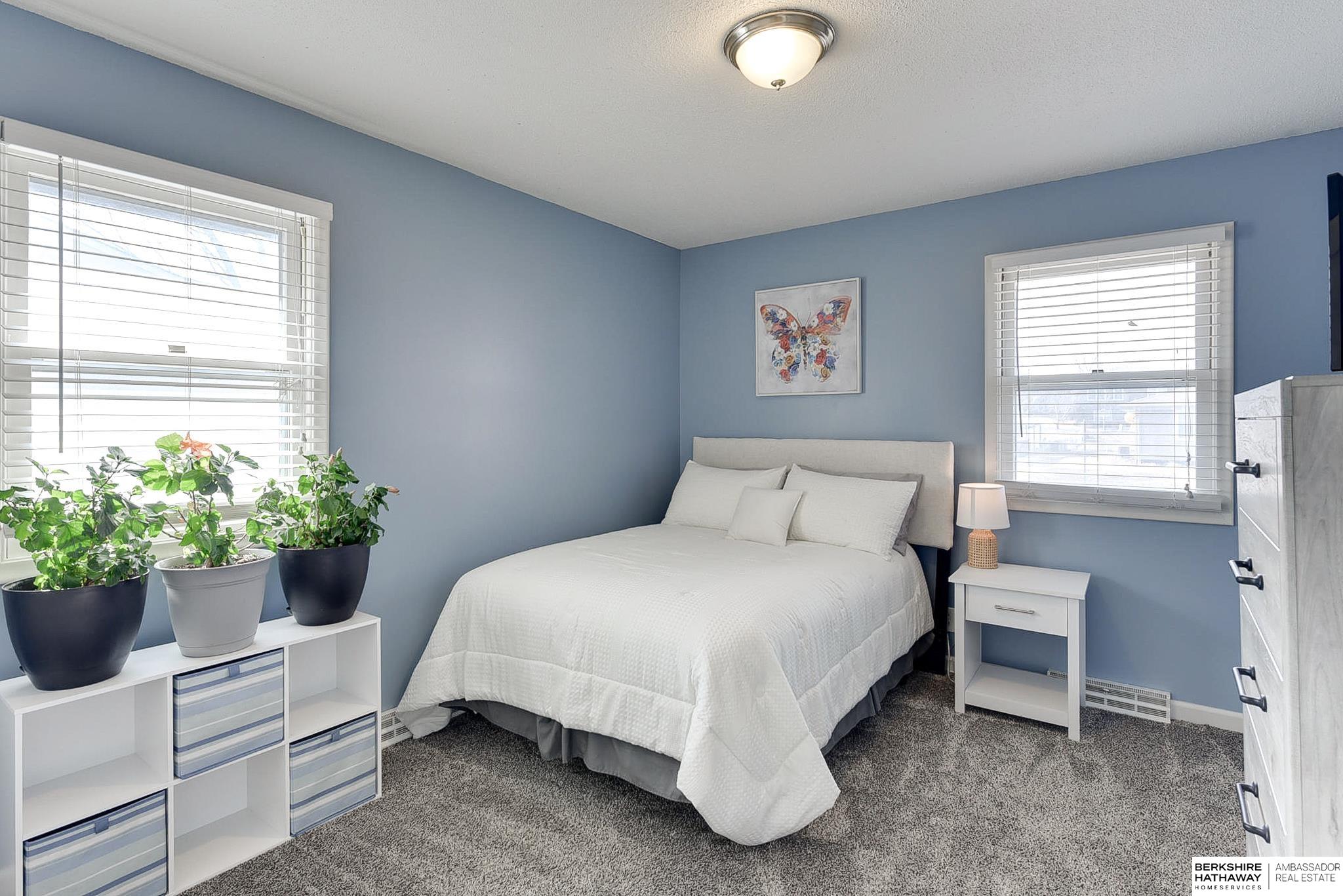 Omaha, Nebraska 68137, United States, 3 Bedrooms Bedrooms, ,2 BathroomsBathrooms,Residential,Pending,14245