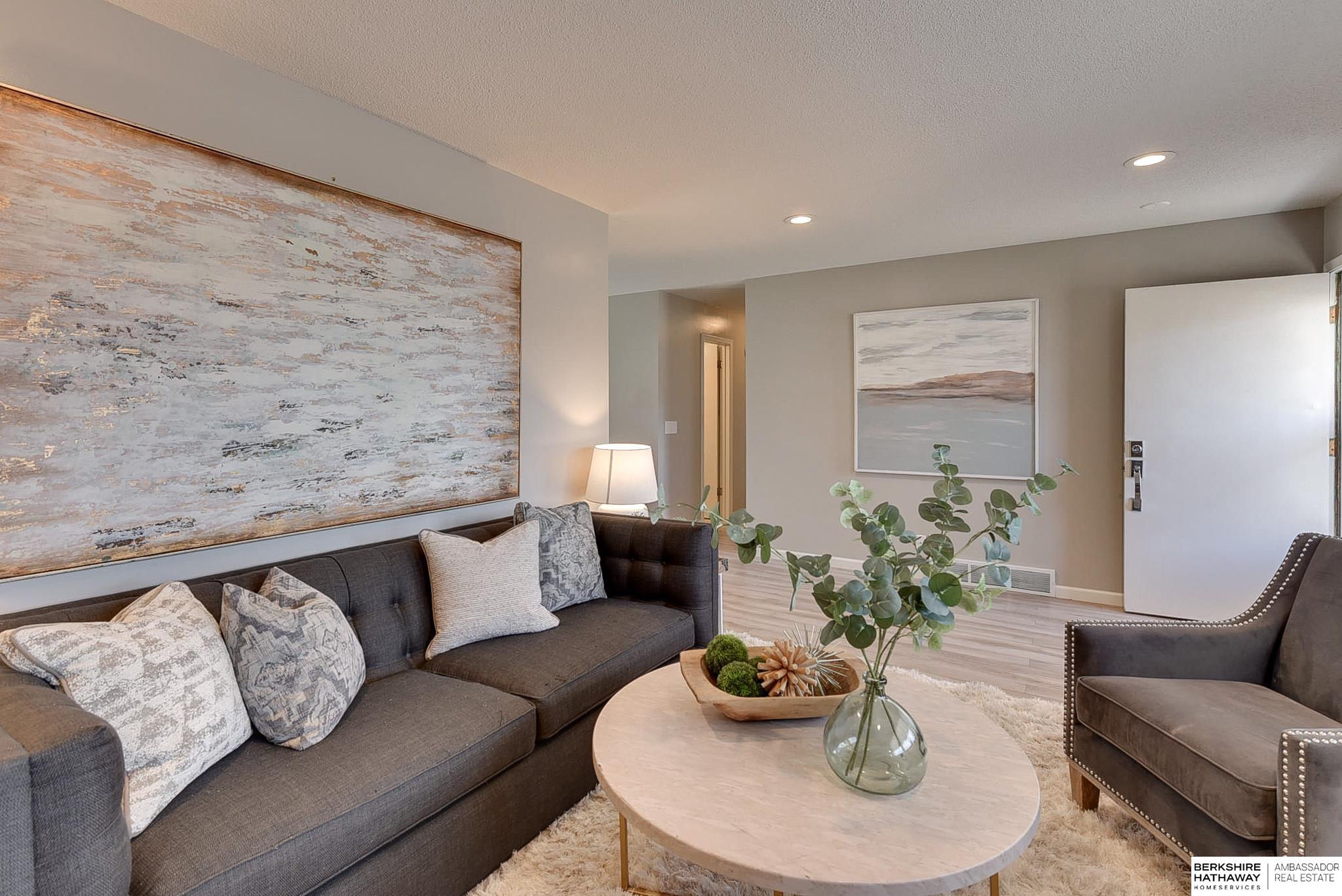 Omaha, Nebraska 68137, United States, 3 Bedrooms Bedrooms, ,2 BathroomsBathrooms,Residential,Pending,14245