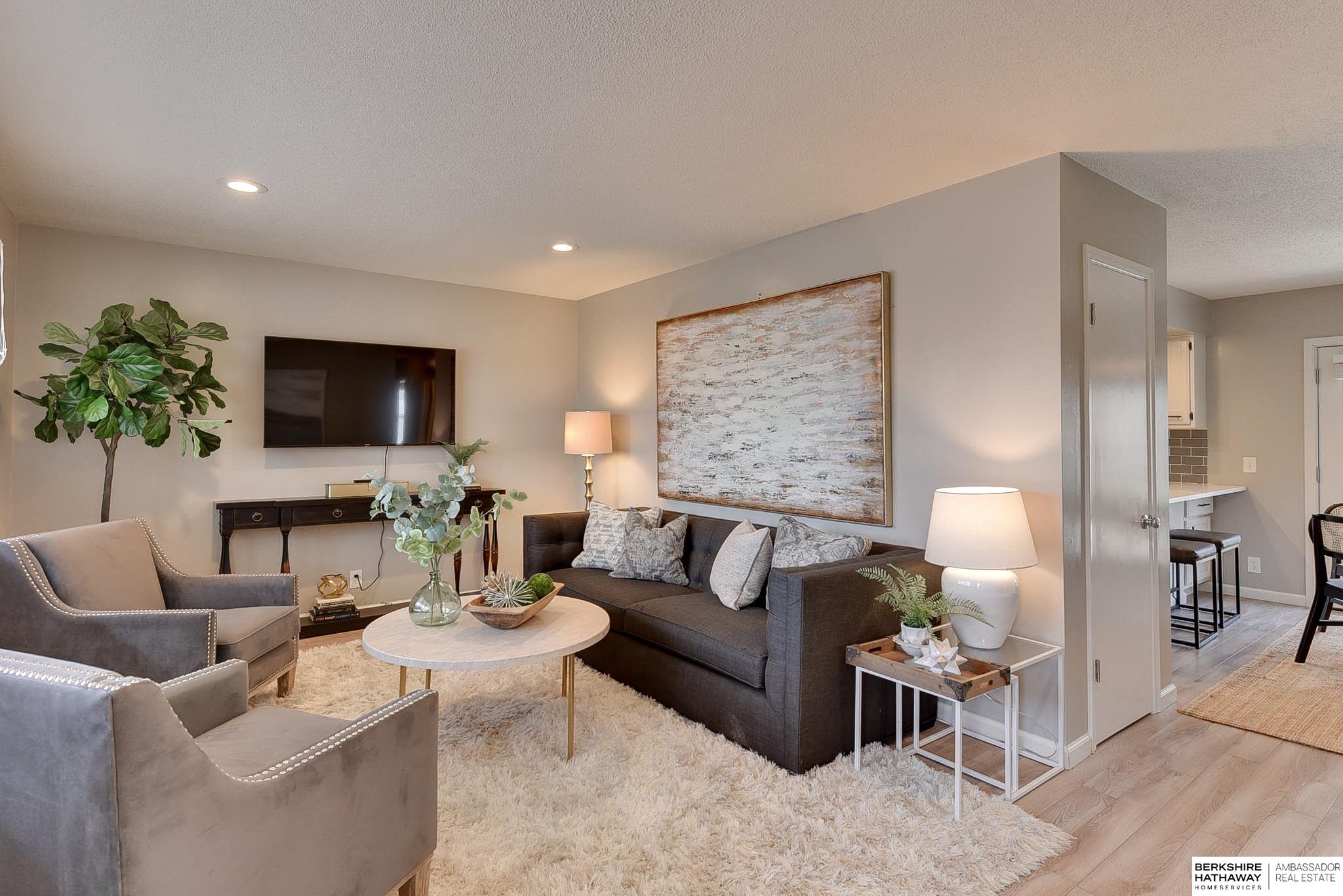 Omaha, Nebraska 68137, United States, 3 Bedrooms Bedrooms, ,2 BathroomsBathrooms,Residential,Pending,14245