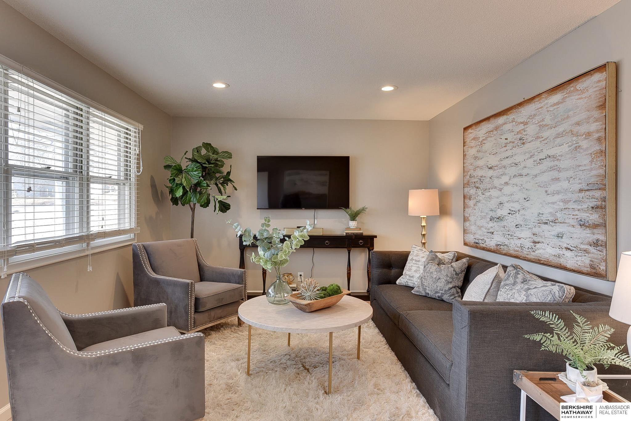 Omaha, Nebraska 68137, United States, 3 Bedrooms Bedrooms, ,2 BathroomsBathrooms,Residential,Pending,14245