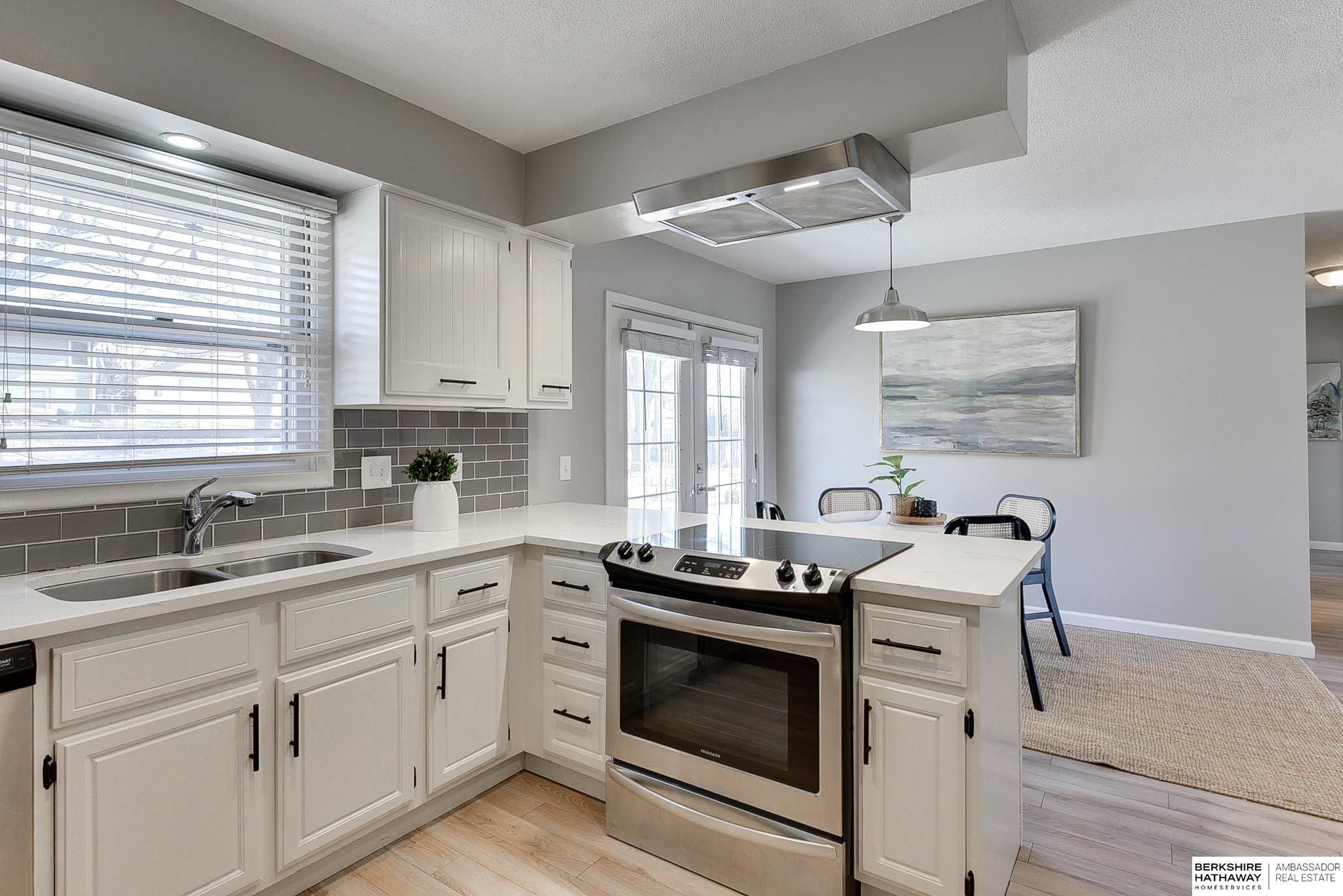 Omaha, Nebraska 68137, United States, 3 Bedrooms Bedrooms, ,2 BathroomsBathrooms,Residential,Pending,14245