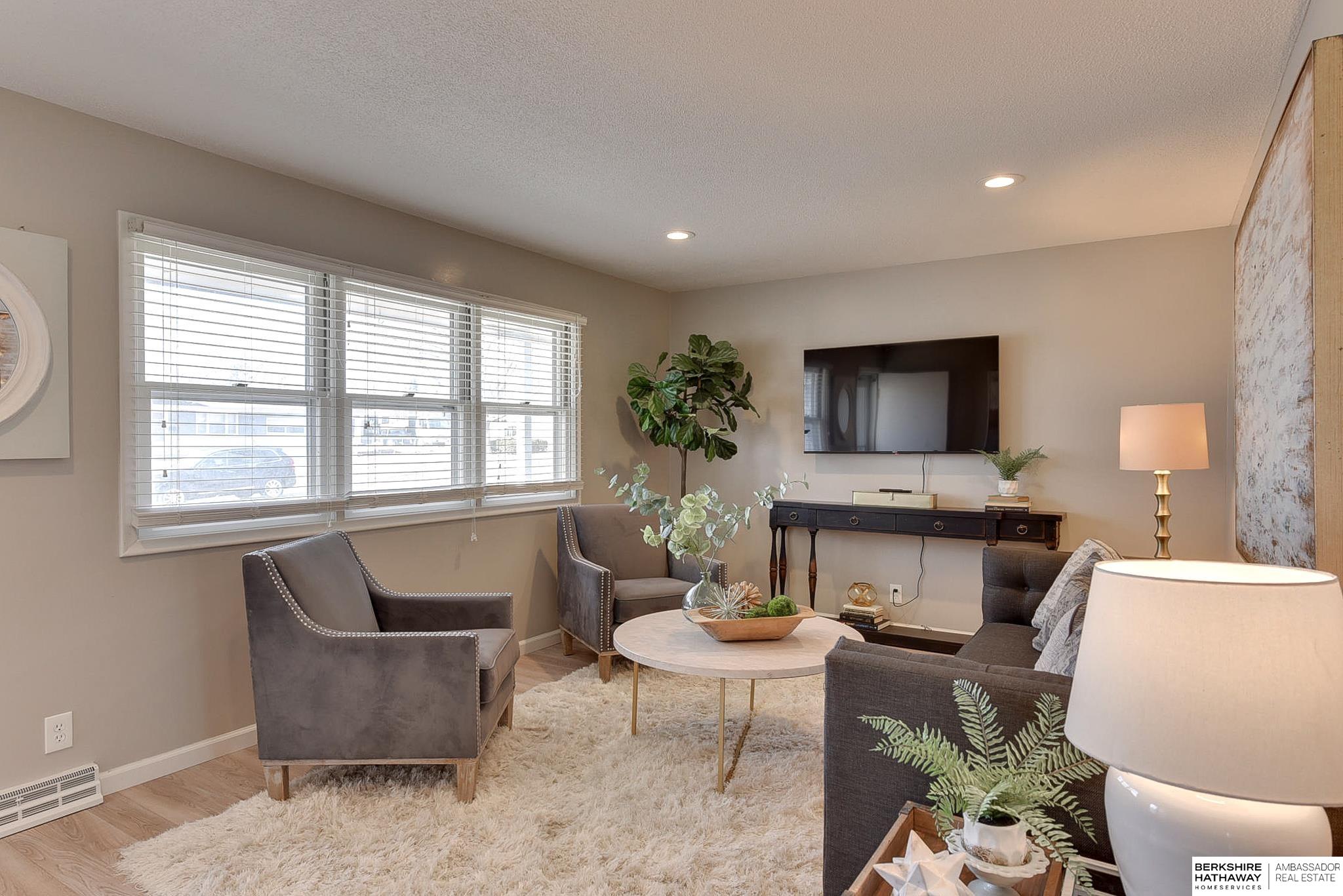 Omaha, Nebraska 68137, United States, 3 Bedrooms Bedrooms, ,2 BathroomsBathrooms,Residential,Pending,14245