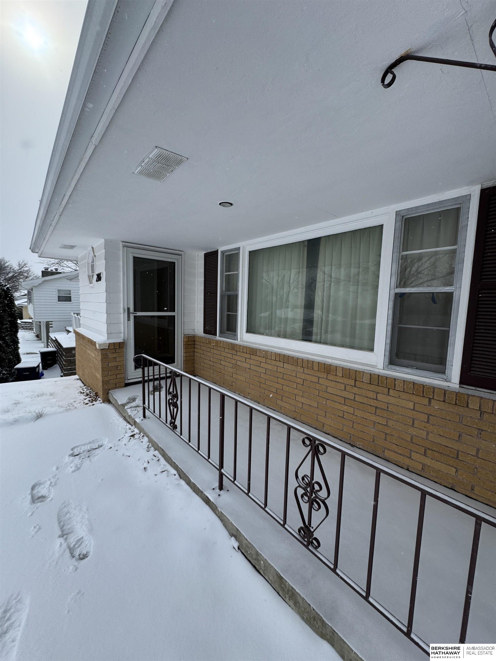 Omaha, Nebraska 68124, United States, 3 Bedrooms Bedrooms, ,2 BathroomsBathrooms,Residential,Pending,4506