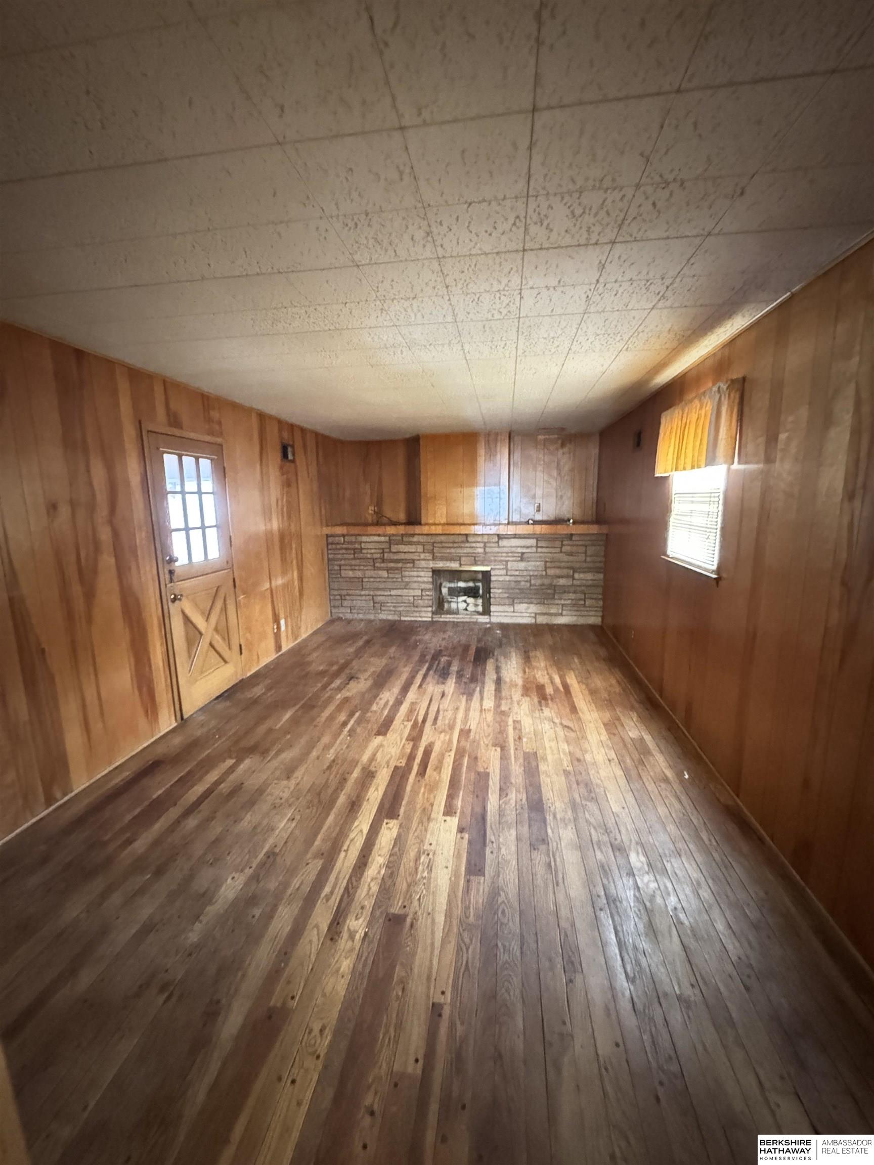 Omaha, Nebraska 68124, United States, 3 Bedrooms Bedrooms, ,2 BathroomsBathrooms,Residential,Pending,4506