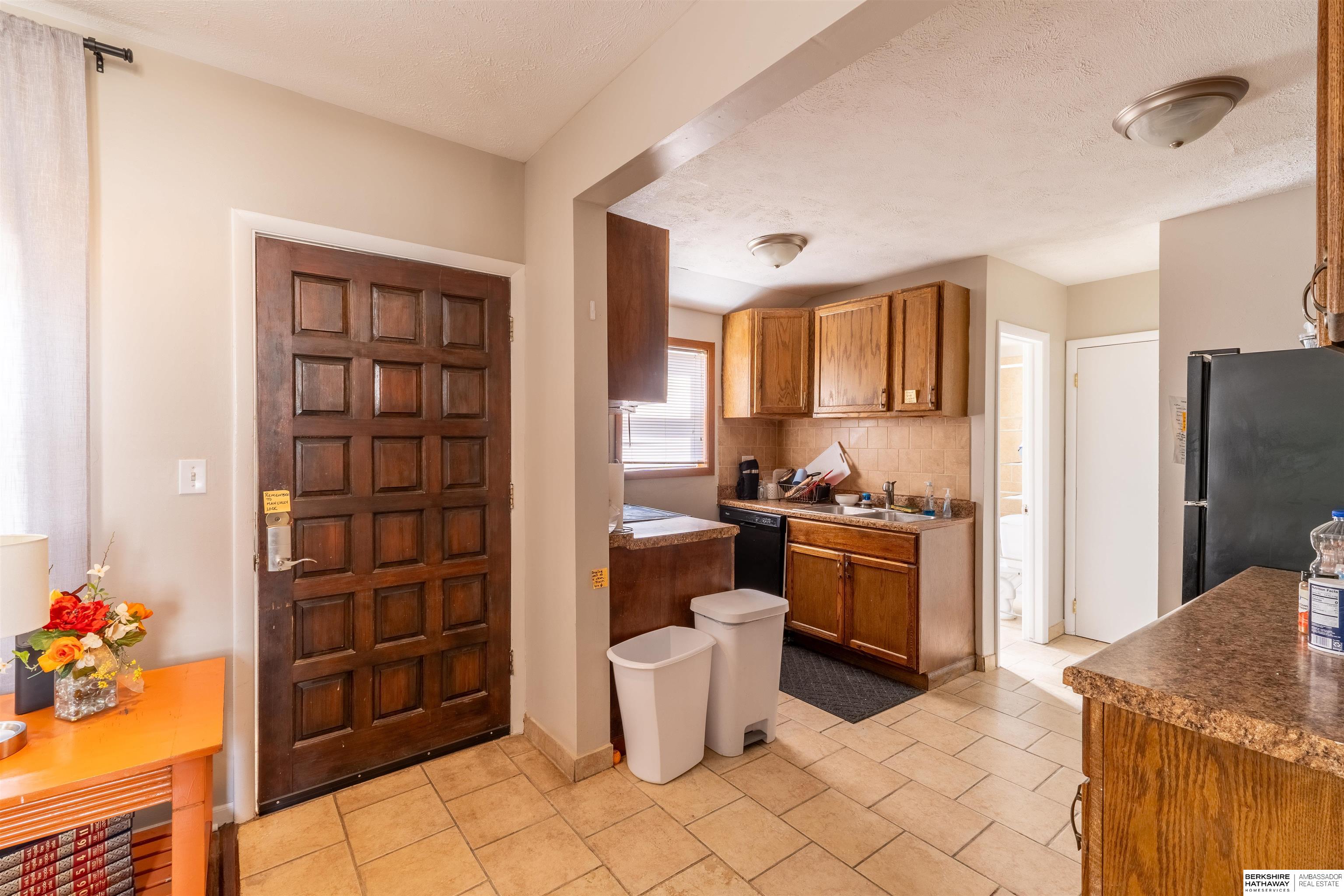 Omaha, Nebraska 68131, United States, 7 Bedrooms Bedrooms, ,4 BathroomsBathrooms,Residential,Active,96679