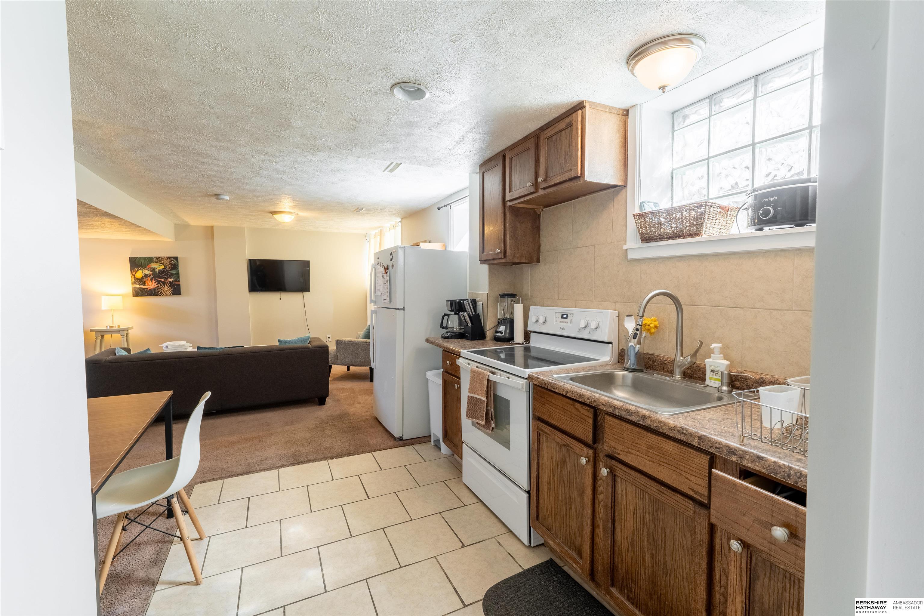 Omaha, Nebraska 68131, United States, 7 Bedrooms Bedrooms, ,4 BathroomsBathrooms,Residential,Active,96679