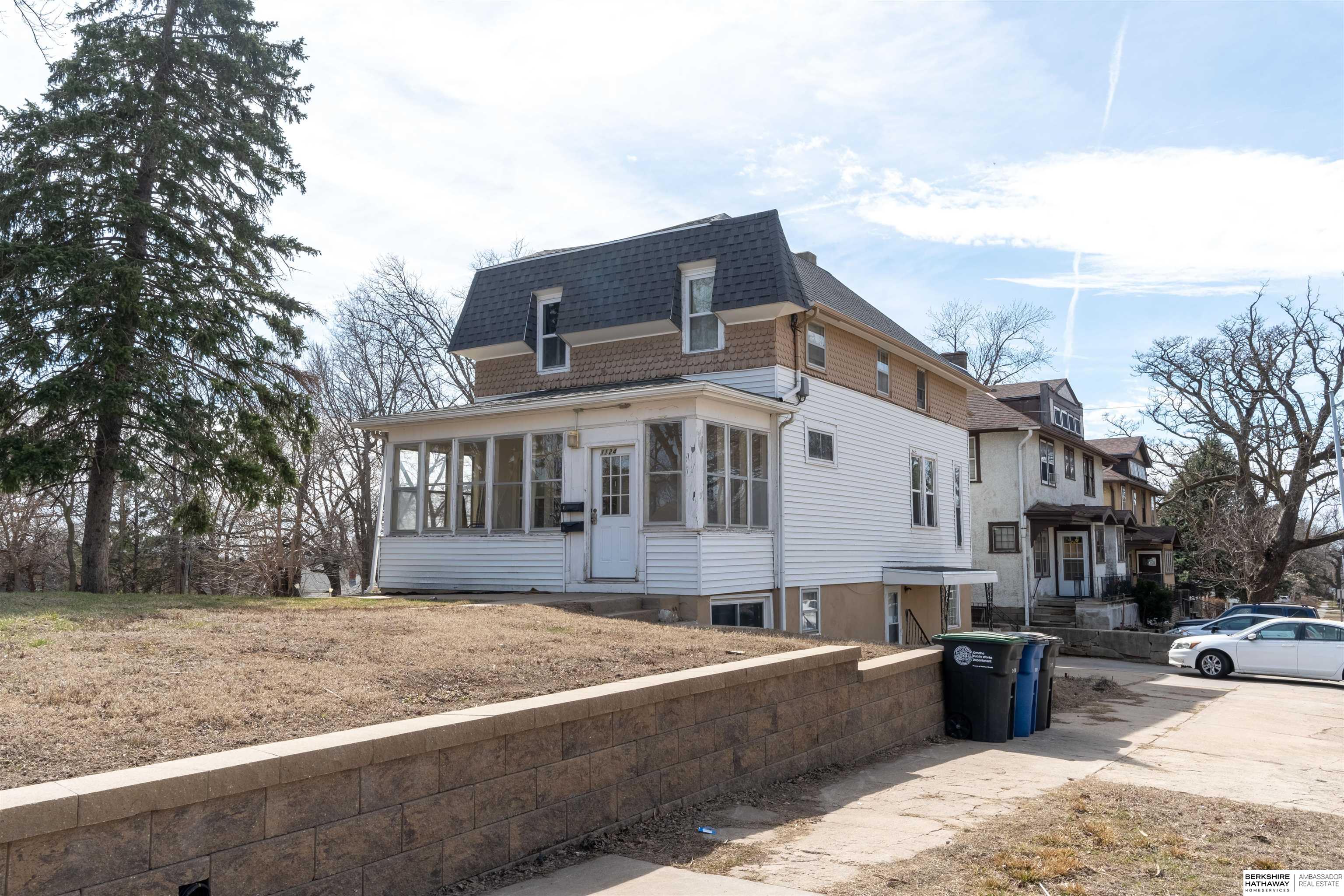 Omaha, Nebraska 68131, United States, 7 Bedrooms Bedrooms, ,4 BathroomsBathrooms,Residential,Active,96679