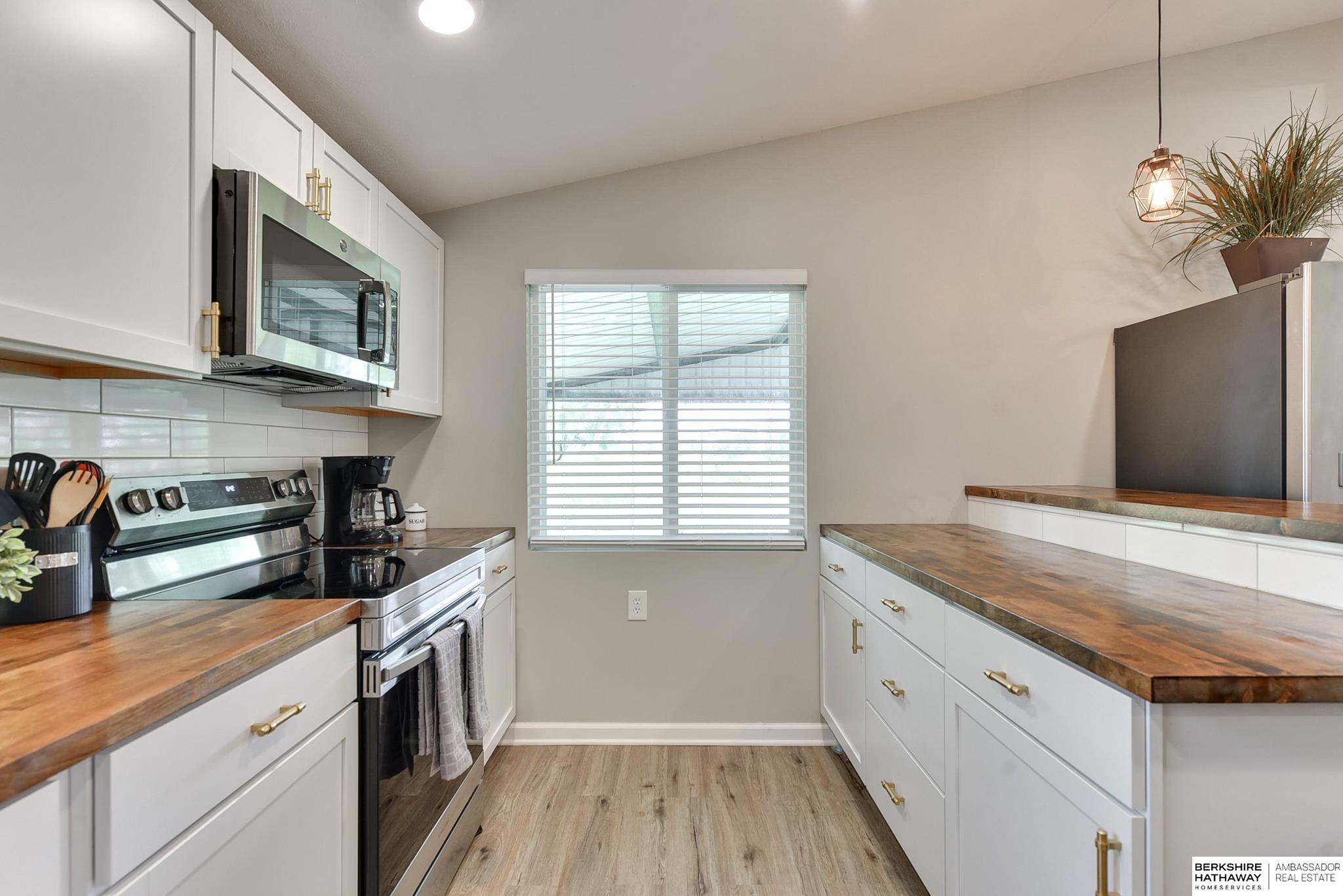 Omaha, Nebraska 68022, United States, 3 Bedrooms Bedrooms, ,1 BathroomBathrooms,Residential,Active,11399